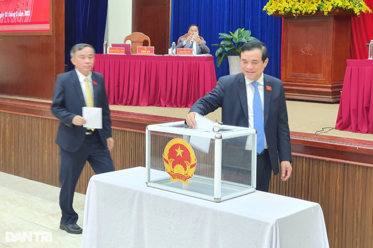 Ông Nguyễn Viết Dũng thôi làm đại biểu HĐND tỉnh Quảng Nam - 1 Ông Nguyễn Viết Dũng thôi làm đại biểu HĐND tỉnh Quảng Nam - 1