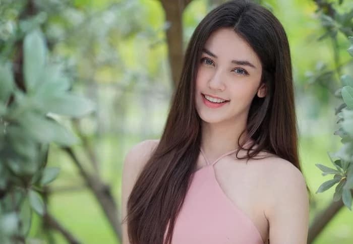 Vẻ đẹp búp bê sống gây thương nhớ của Á hậu Thái Lan gây sốt mạng xã hội - 14