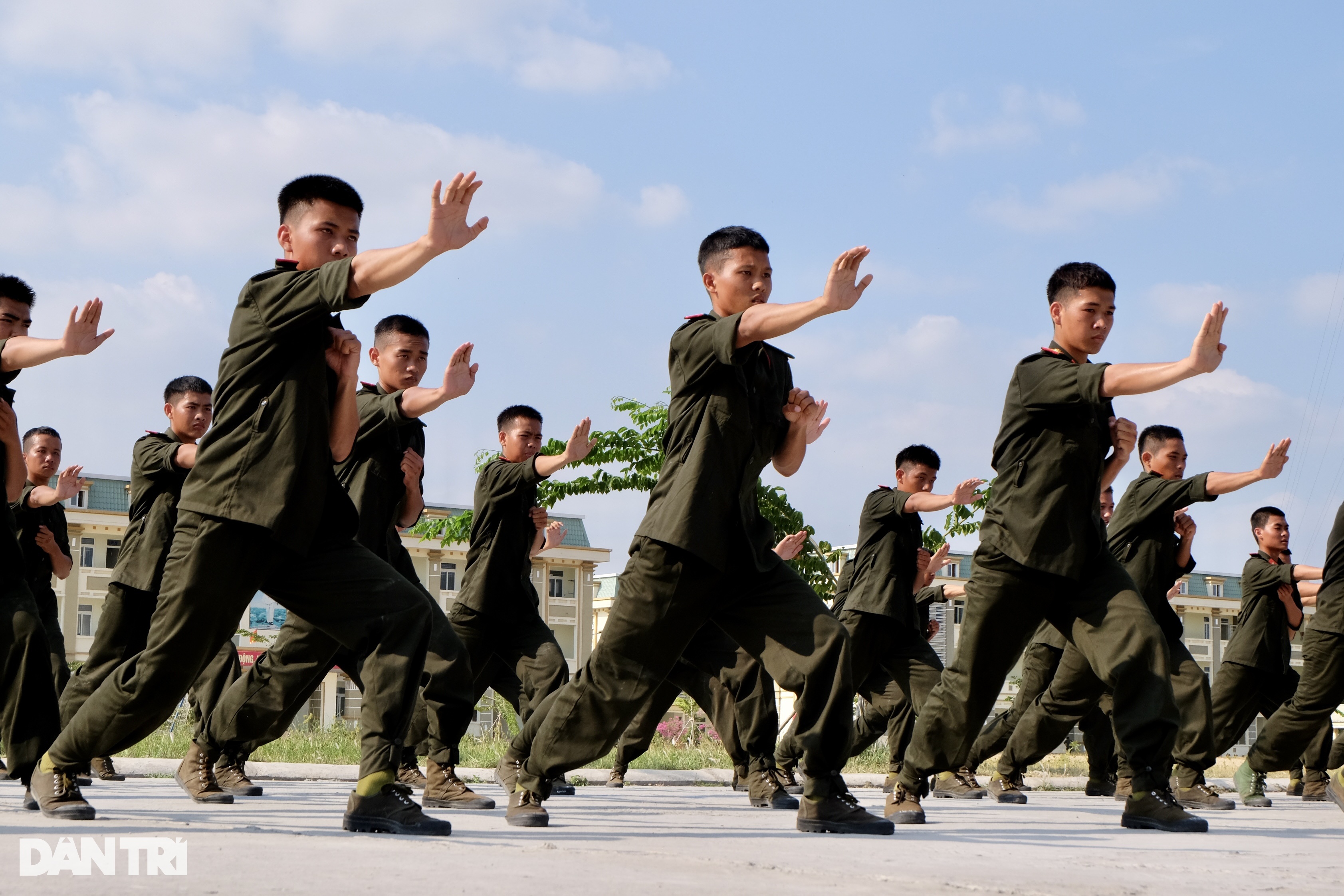 Ở nơi chiến sĩ người dân tộc chăm chỉ học tập, tự hào khoác áo CAND - 5 Ở nơi chiến sĩ người dân tộc chăm chỉ học tập, tự hào khoác áo CAND - 5