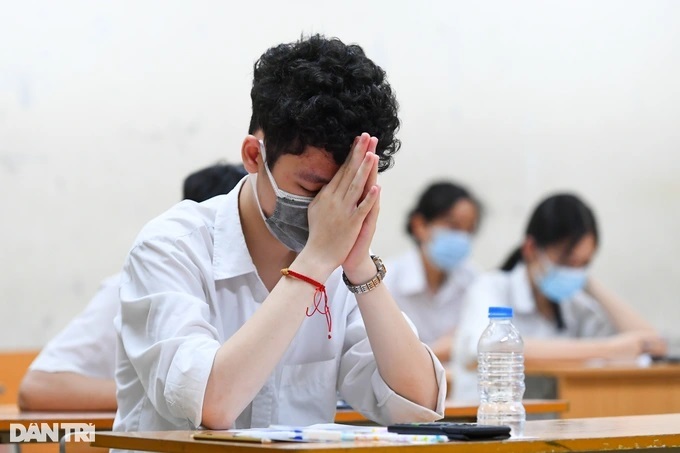 Thi vào lớp 10 ở Hà Nội: Con học đến trầm cảm, phụ huynh lo phương án dự bị - 2