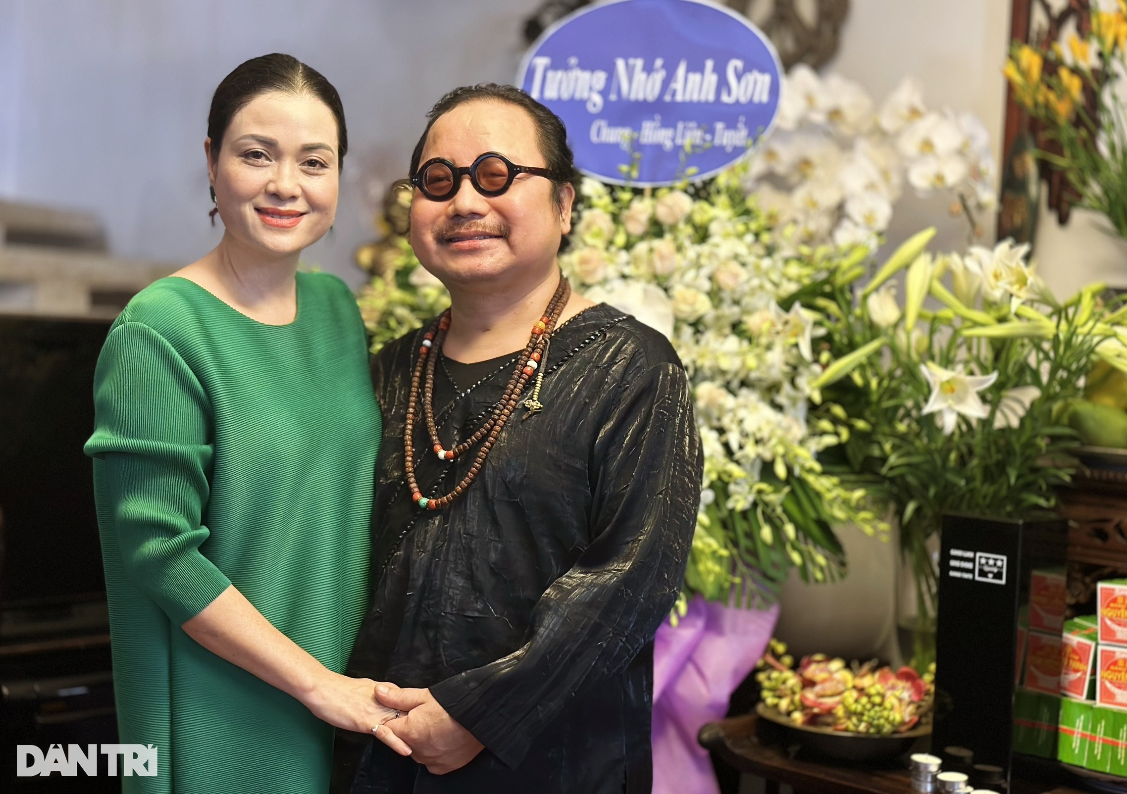 Trần Mạnh Tuấn ôm hôn vợ, kể quá trình trở về từ cõi chết sau lần đột quỵ - 2 Trần Mạnh Tuấn ôm hôn vợ, kể quá trình trở về từ cõi chết sau lần đột quỵ - 2