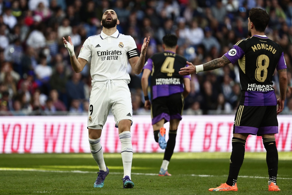 Benzema lập hat-trick trong 7 phút, Real Madrid giành chiến thắng 6-0 - 1