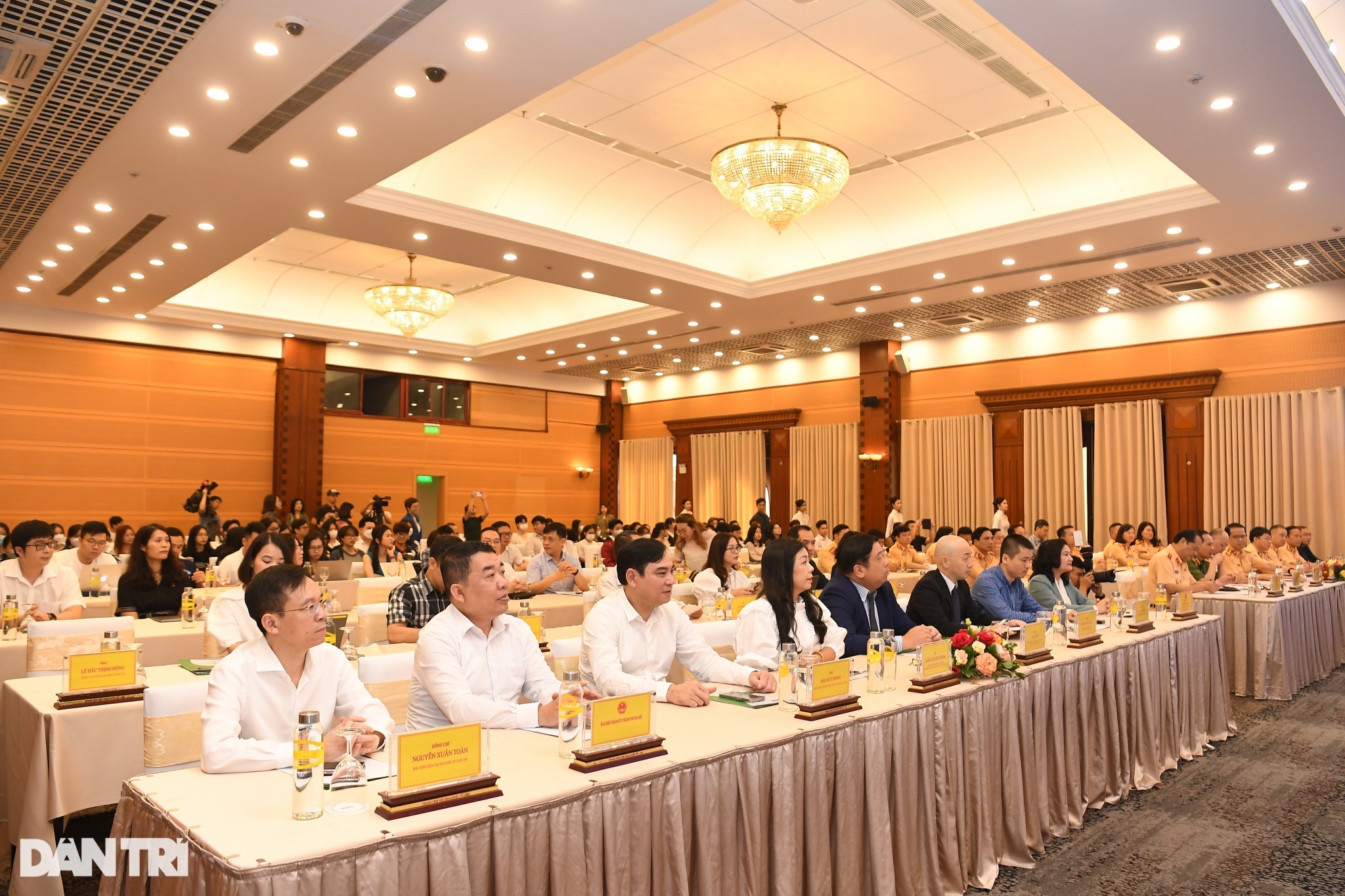 View - Toàn cảnh Lễ phát động chương trình Sáng kiến An toàn giao thông 2023 | Báo Dân trí