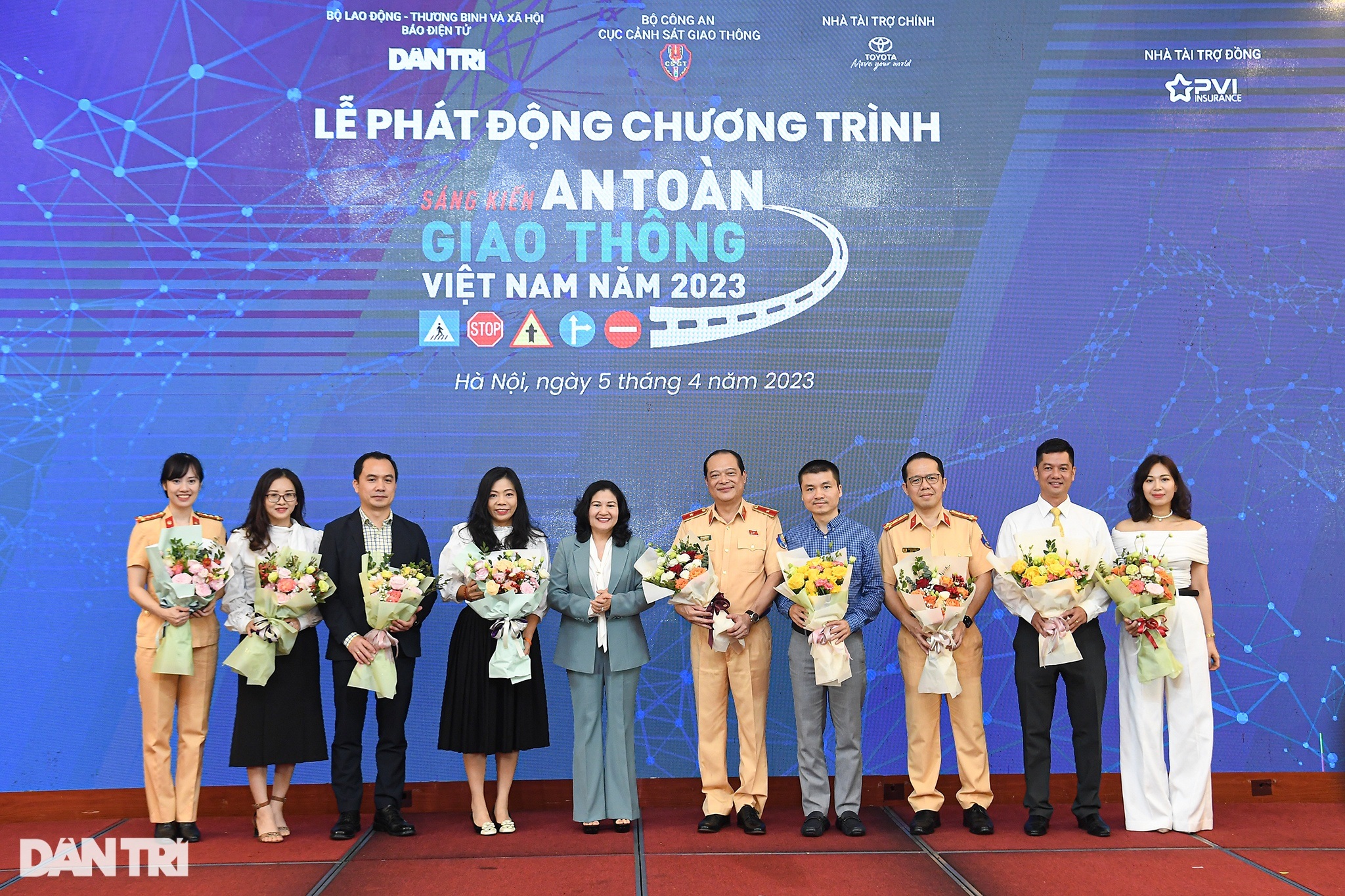 View - Toàn cảnh Lễ phát động chương trình Sáng kiến An toàn giao thông 2023 | Báo Dân trí