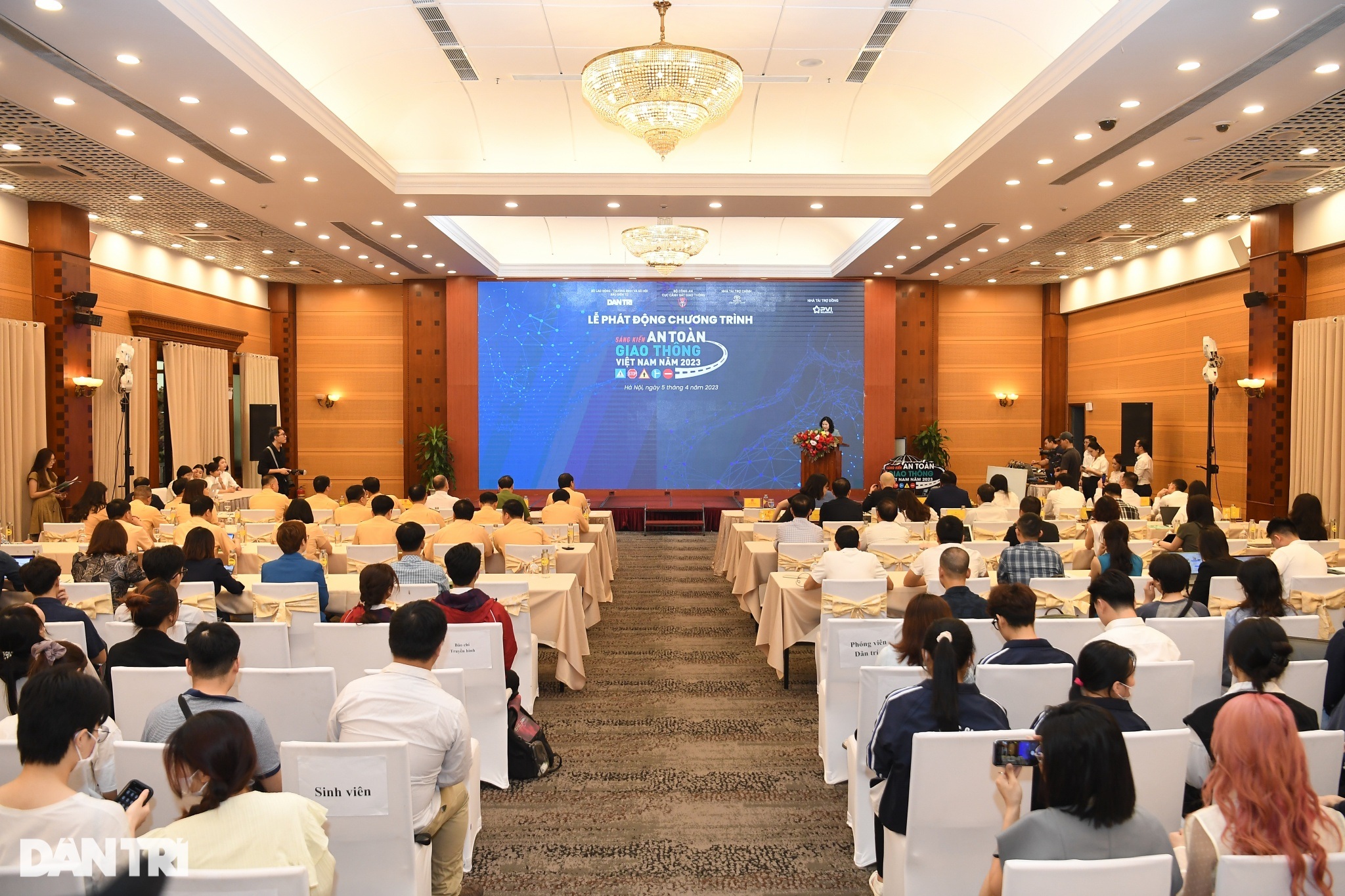 View - Toàn cảnh Lễ phát động chương trình Sáng kiến An toàn giao thông 2023 | Báo Dân trí