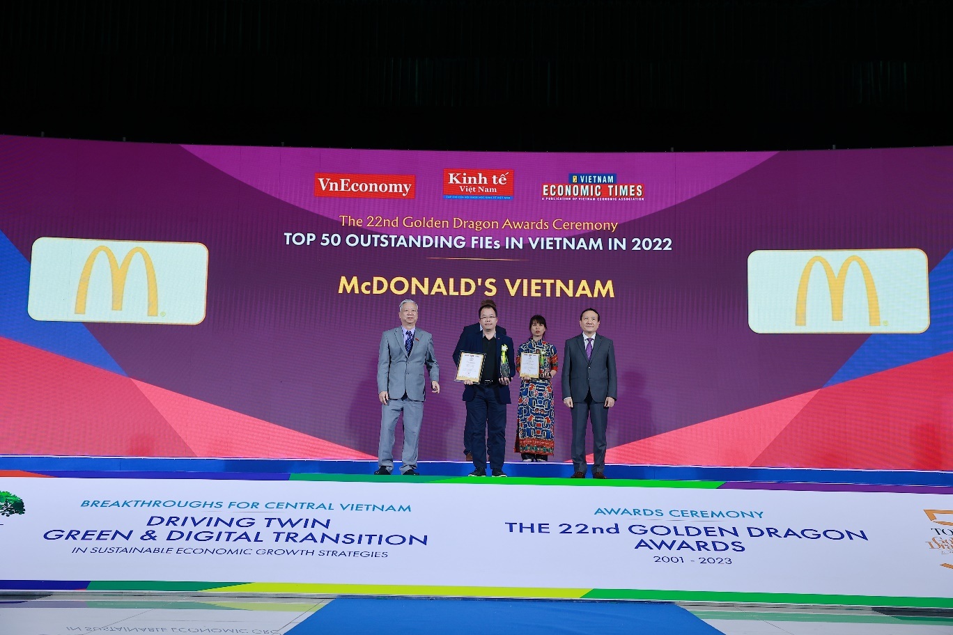 McDonalds Việt Nam nhận giải Rồng Vàng lần thứ 5 - 1