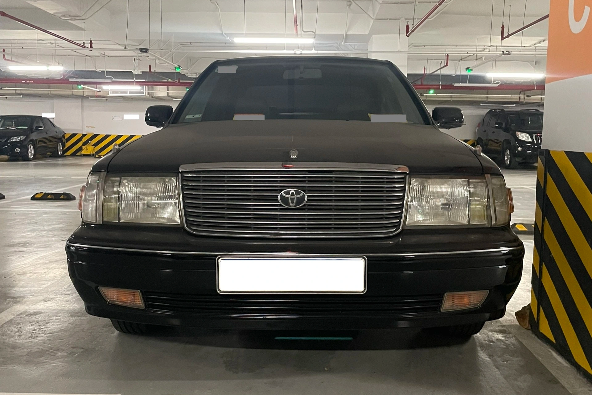 View - Toyota Crown 25 năm tuổi có giá đắt hơn Altis đời mới: Vang bóng một thời | Báo Dân trí