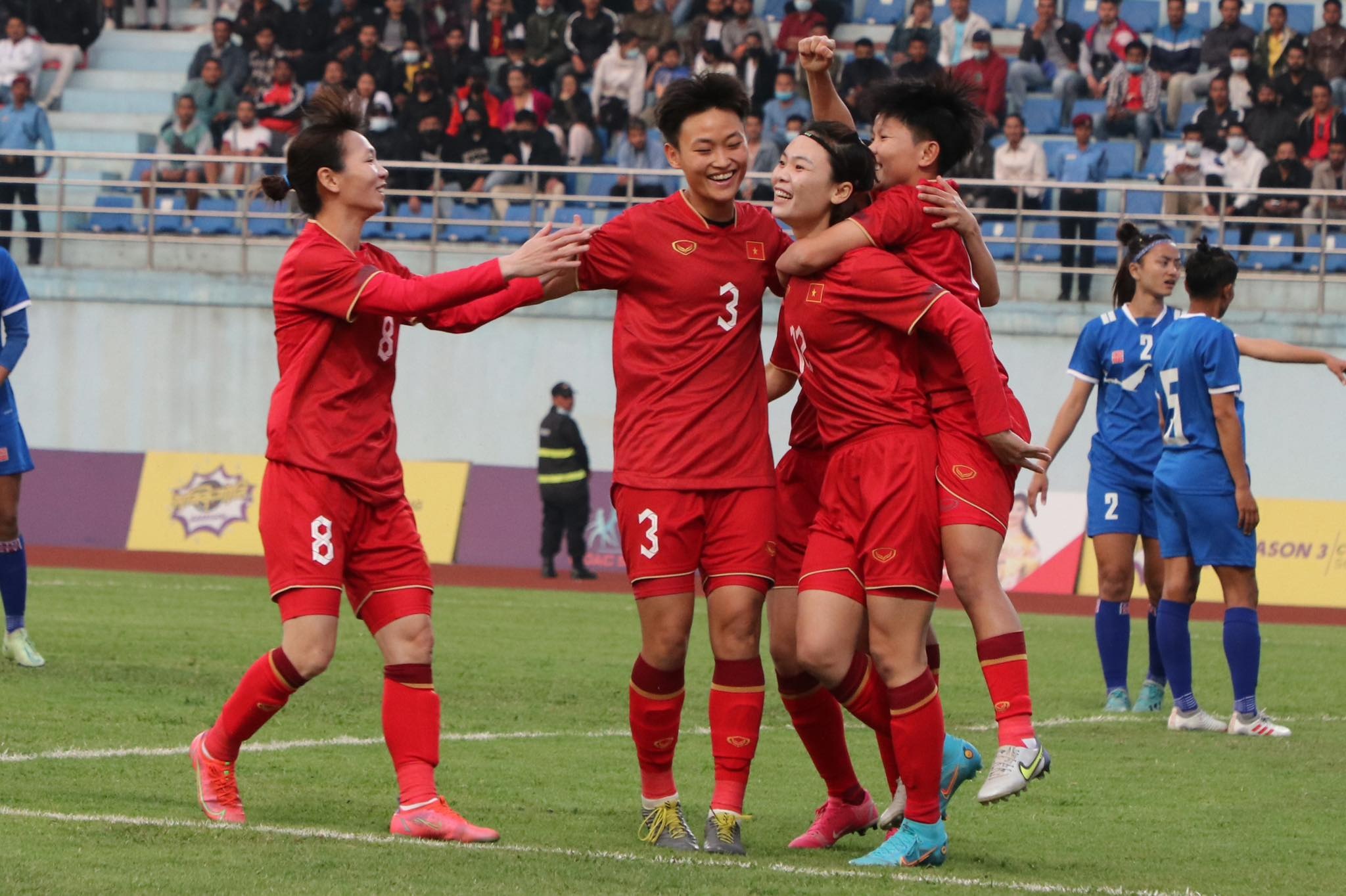 Đại thắng 7-1, đội tuyển nữ Việt Nam đi tiếp ở vòng loại Olympic - 2