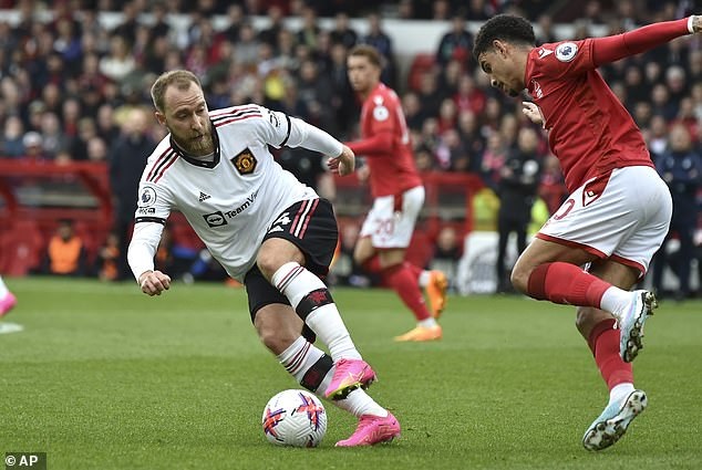 Man Utd trả giá đắt sau chiến thắng Nottingham Forest - 2