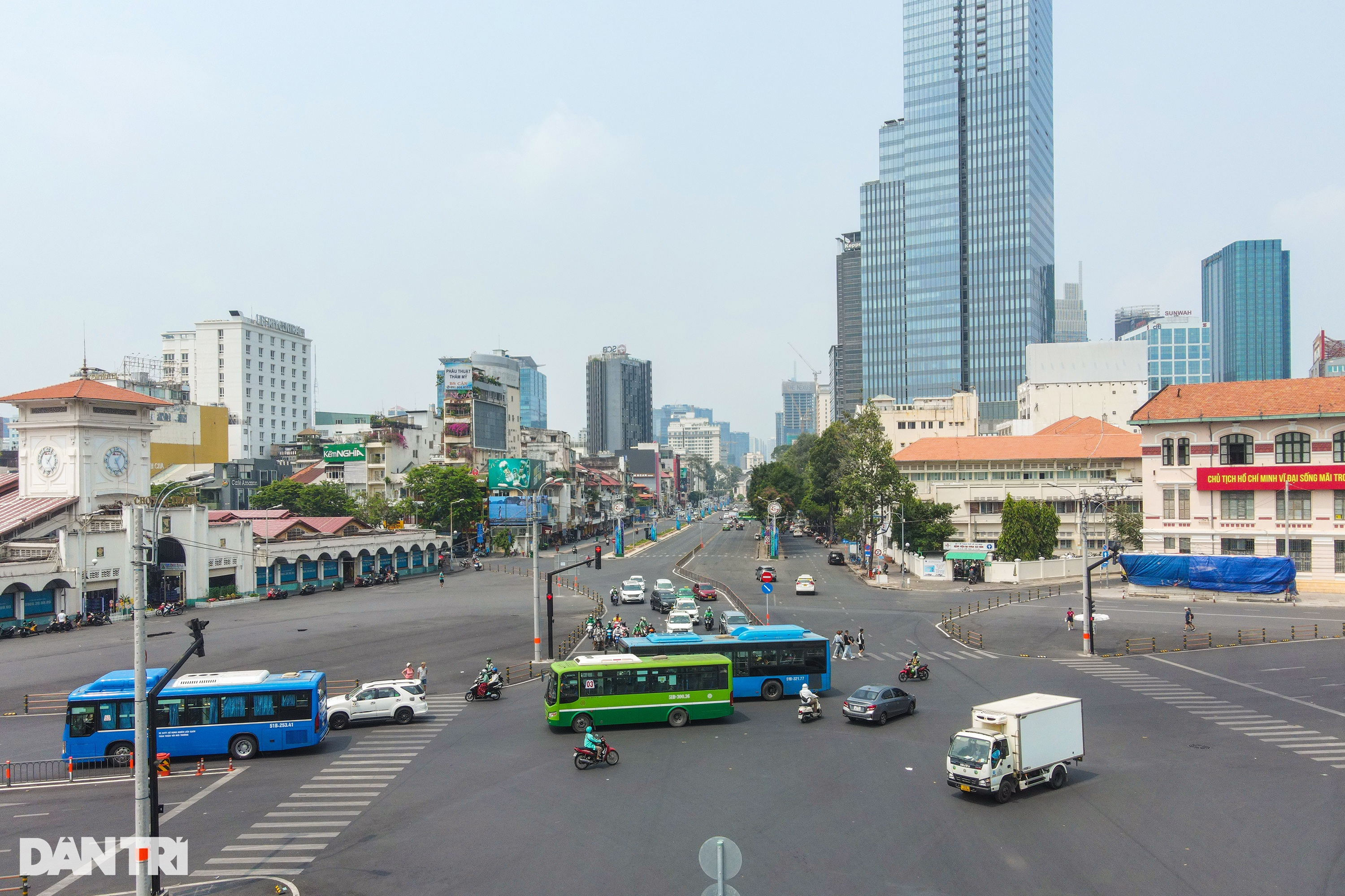 Diện mạo bùng binh Bến Thành sau hơn 100 năm - 12 Diện mạo bùng binh Bến Thành sau hơn 100 năm - 12