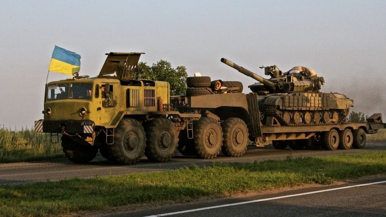 Xe tăng Ukraine áp sát Lugansk, chuẩn bị tấn công phòng tuyến Nga - 1