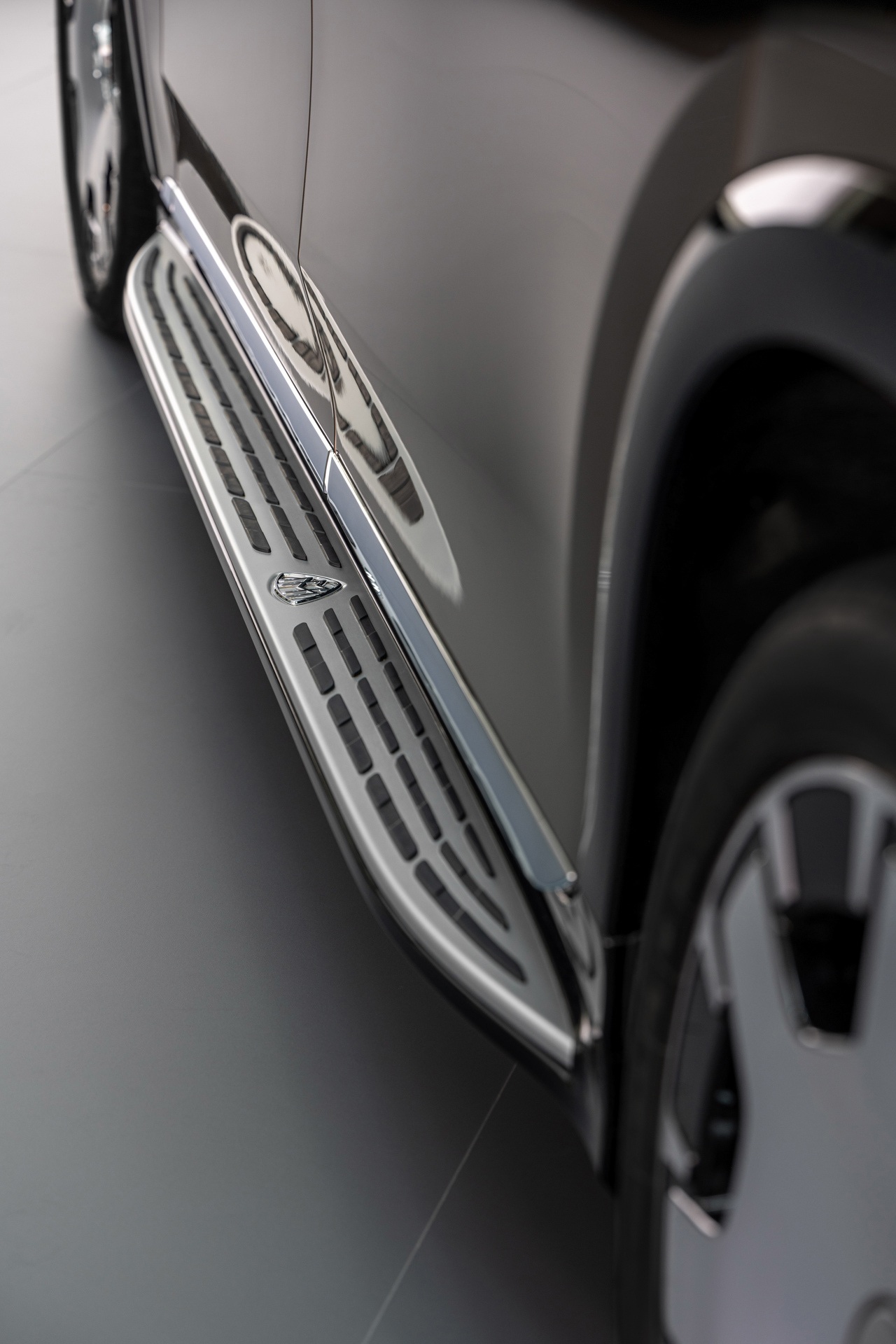 Mercedes-Maybach EQS 680 ra mắt, định nghĩa xe điện gầm cao hạng sang - 22