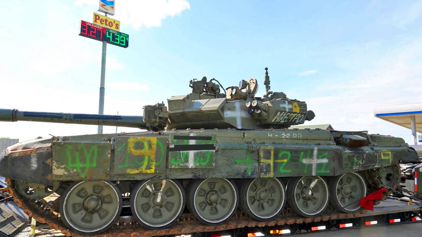 Lầu Năm Góc lên tiếng vụ siêu tăng T-90A Nga xuất hiện bí ẩn tại Mỹ - 1