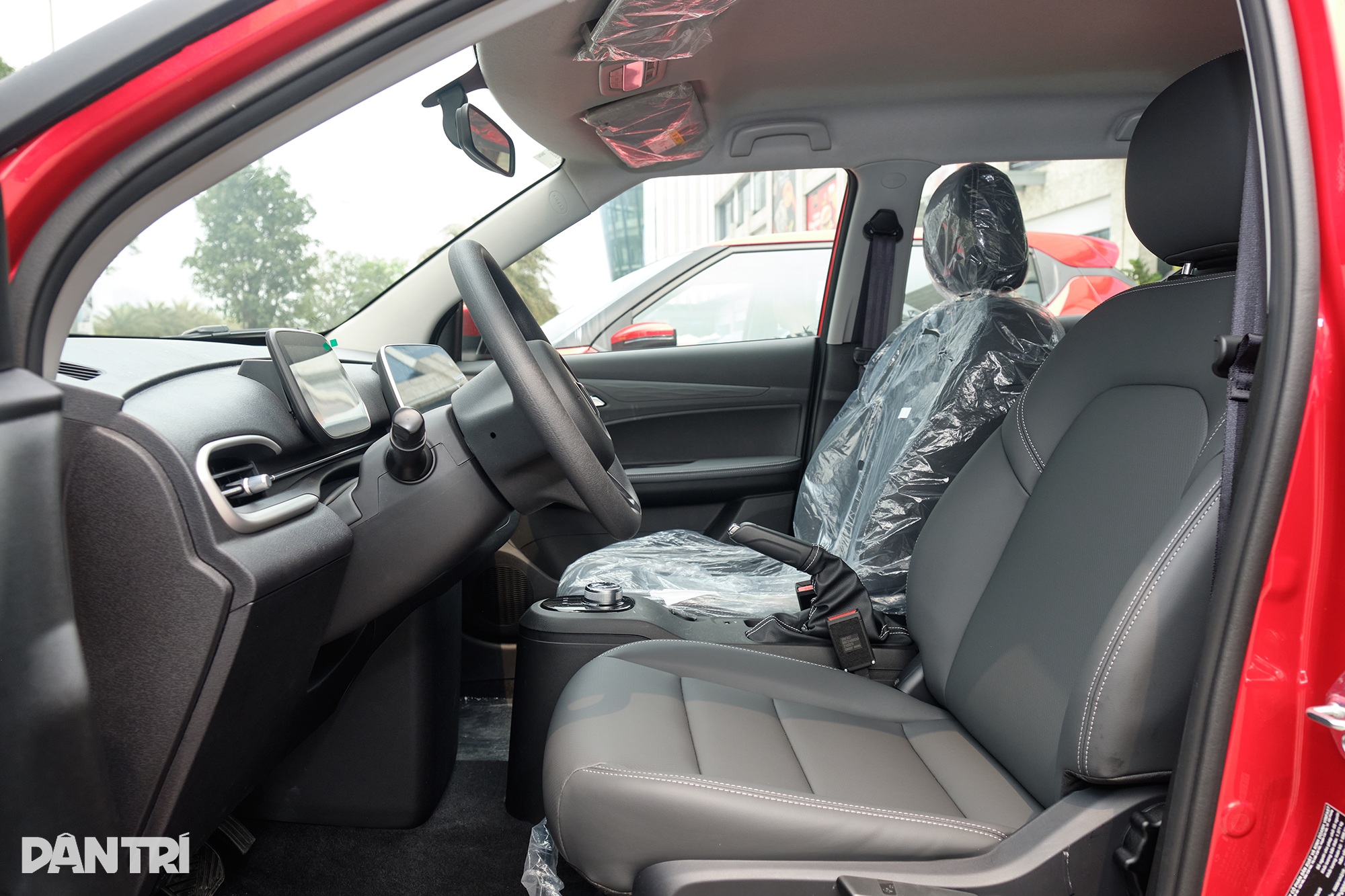 View - Chi tiết VinFast VF 5 Plus, có yếu tố gì để trở thành xe điện "quốc dân"? | Báo Dân trí