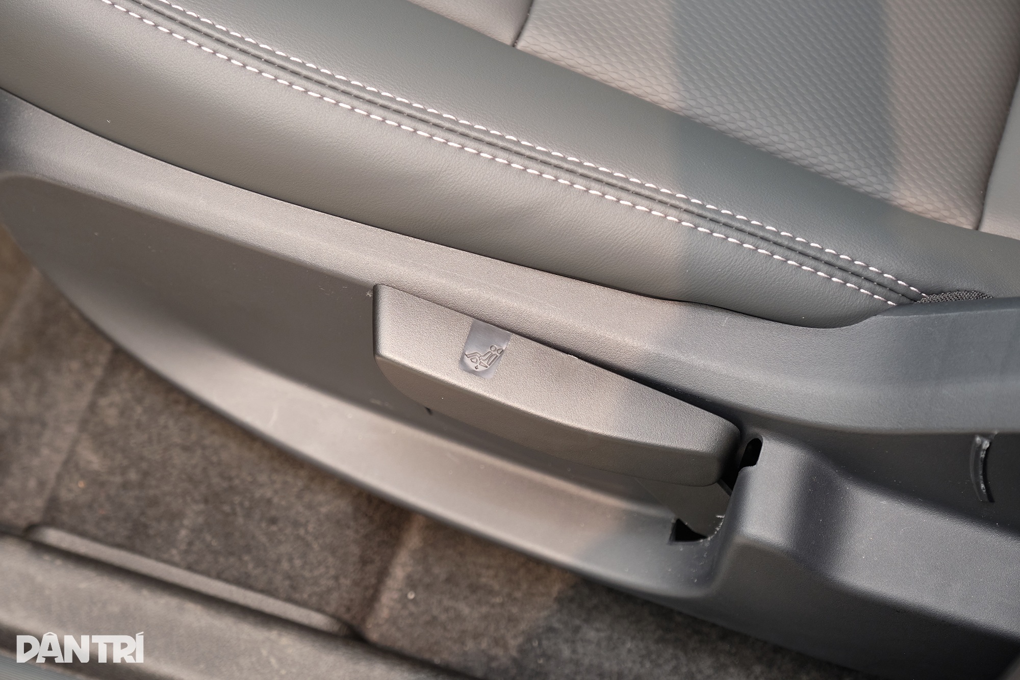 View - Chi tiết VinFast VF 5 Plus, có yếu tố gì để trở thành xe điện "quốc dân"? | Báo Dân trí