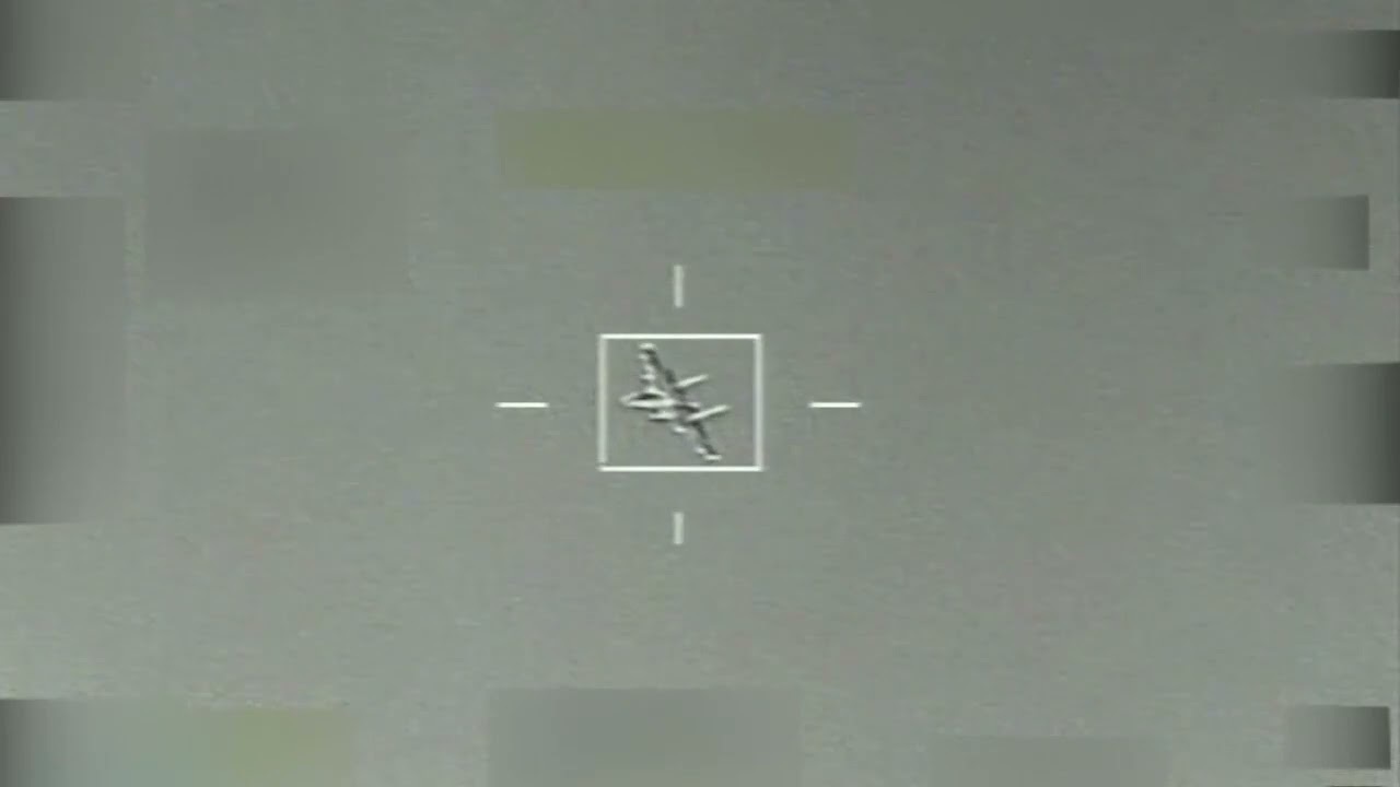 Bóng ma bầu trời Su-35 Nga chạm trán tiêm kích Mỹ ở Syria - 1