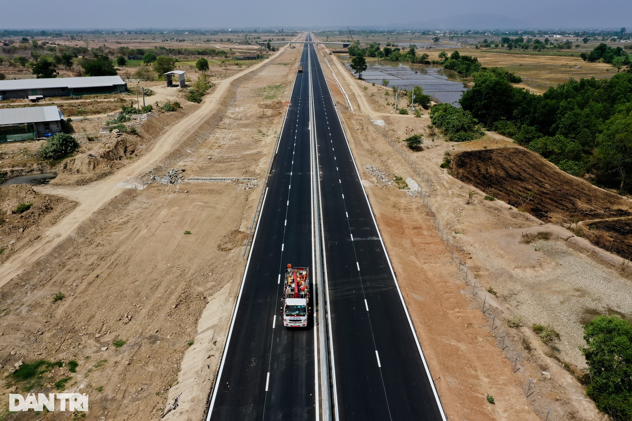 Diện mạo 100km cao tốc Vĩnh Hảo - Phan Thiết trước 25 ngày thông xe - 1