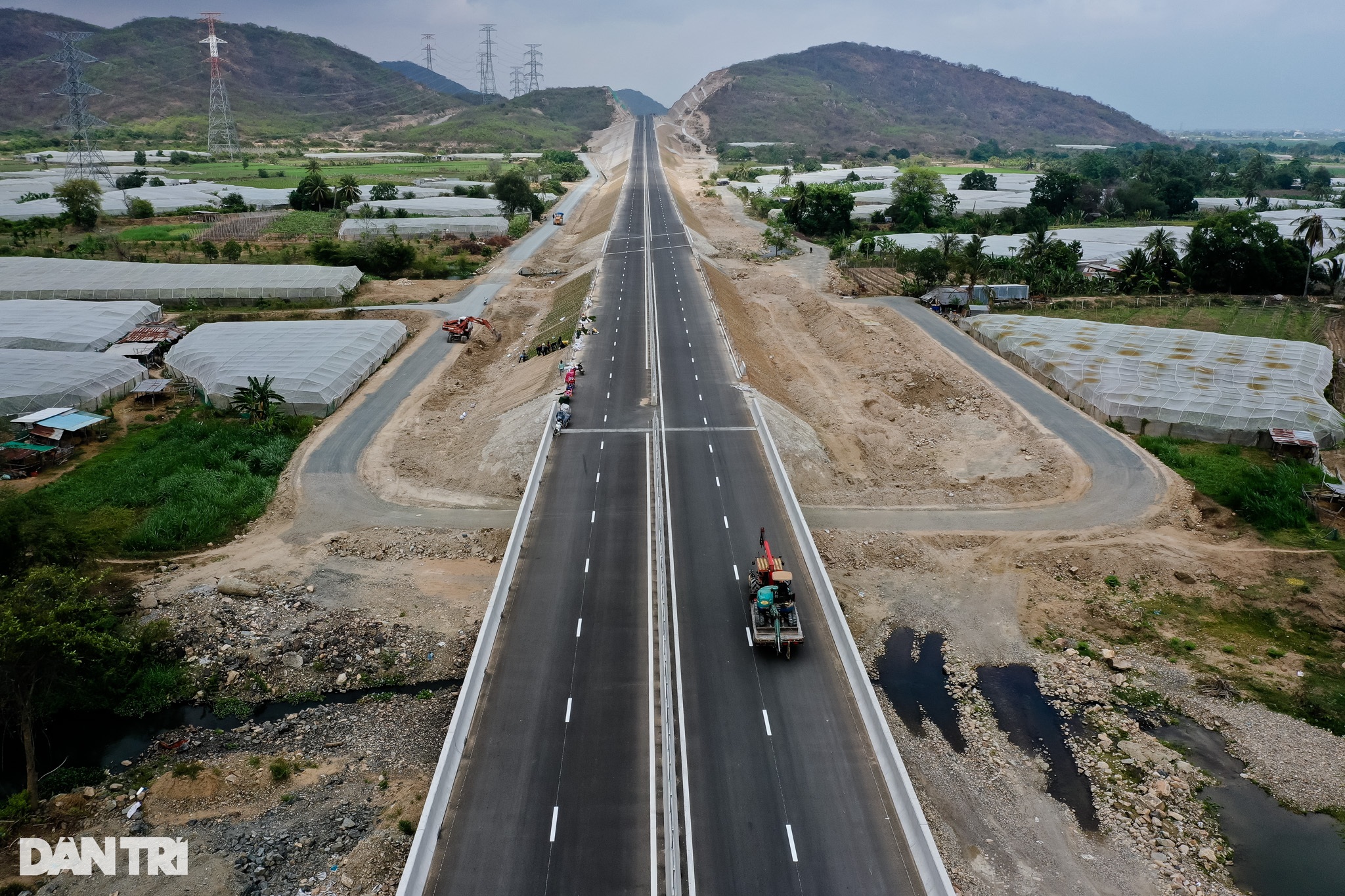 Ngắm cao tốc Vĩnh Hảo - Phan Thiết hơn 10.000 tỷ đồng sắp đưa vào khai thác - 2