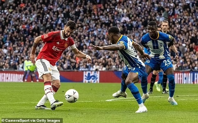 Man Utd đón tin dữ từ Bruno Fernandes - 2