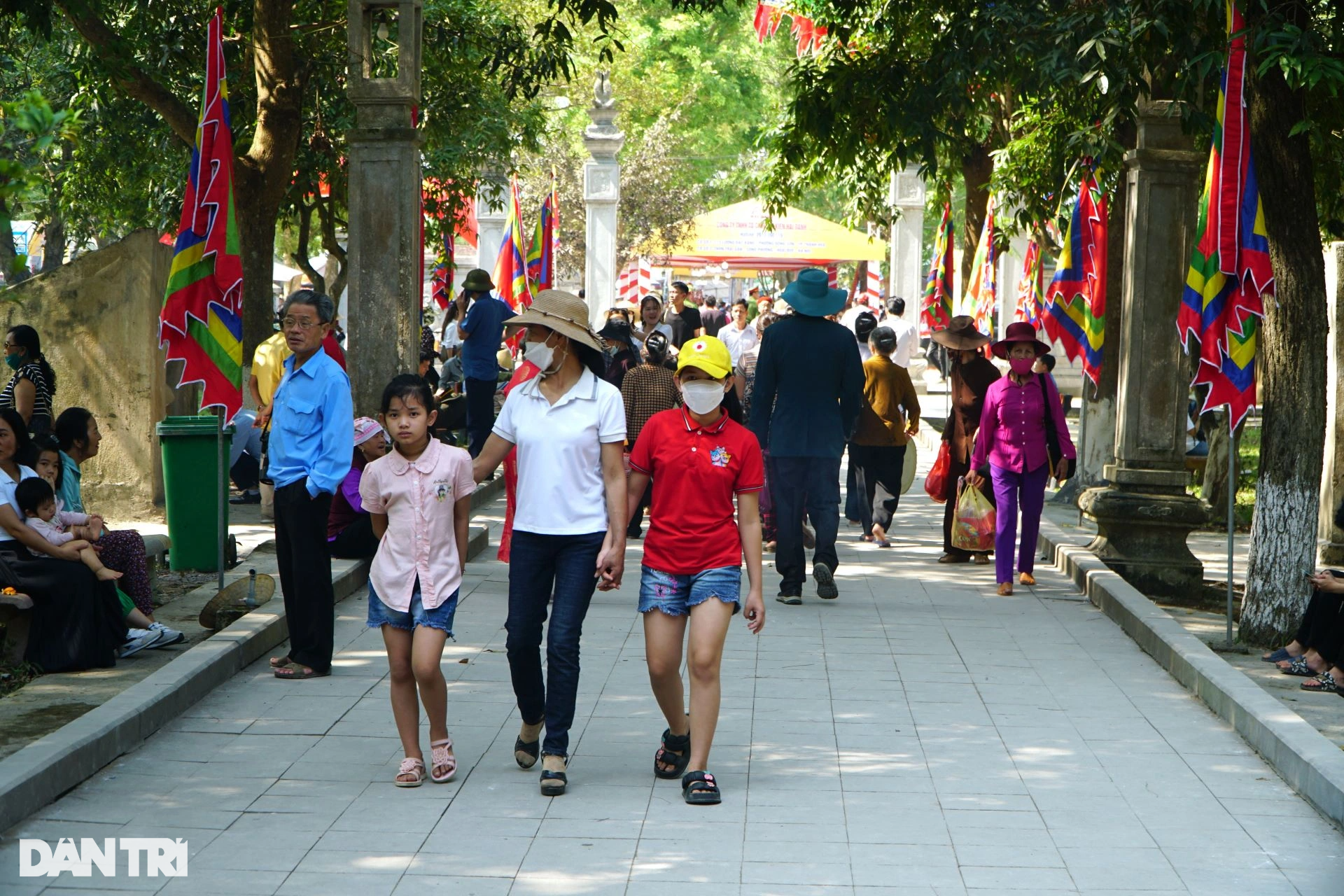 Lễ hội đền thờ Lê Hoàn đón nhận Di sản văn hóa phi vật thể quốc gia - 5