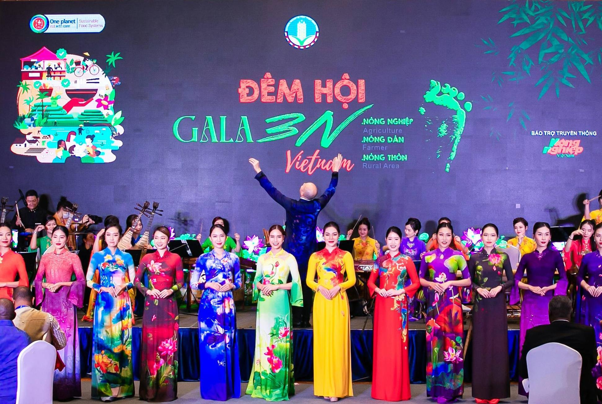 Quảng bá văn hóa Việt qua áo dài chào mừng Hội nghị toàn cầu về lương thực - 1
