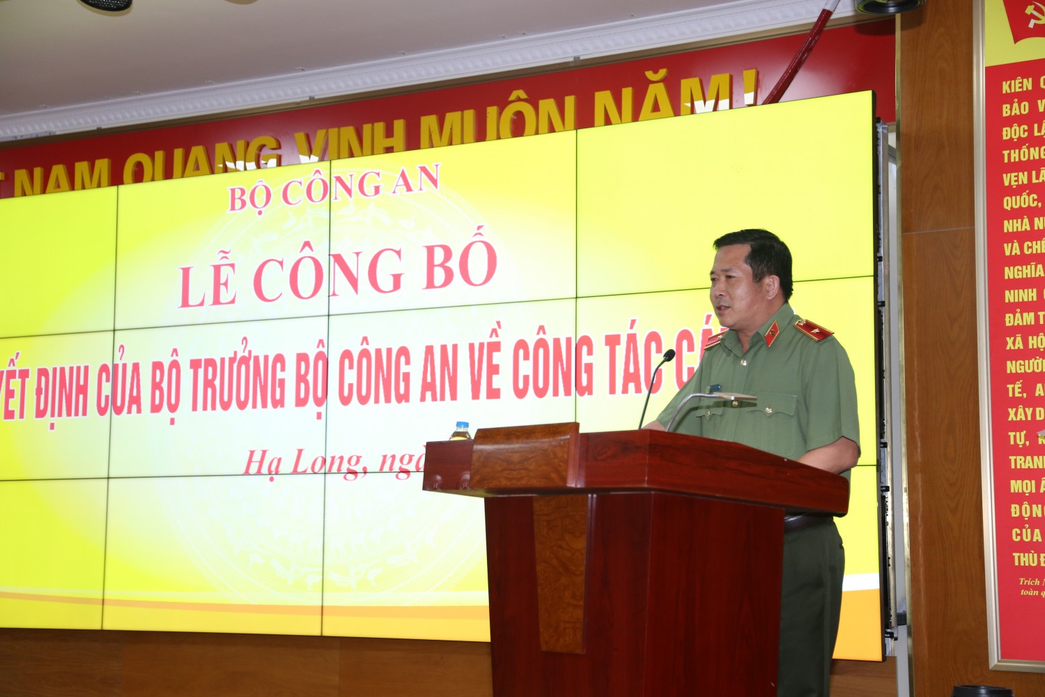 Thiếu tướng Đinh Văn Nơi trao quyết định bổ nhiệm lãnh đạo công an tỉnh - 2
