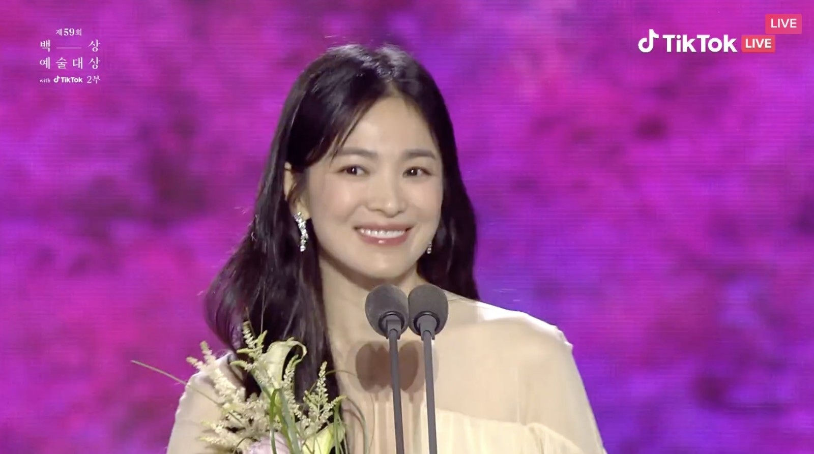 View - Song Hye Kyo, Thang Duy và "The Glory" thắng lớn tại Baeksang 2023 | Báo Dân trí