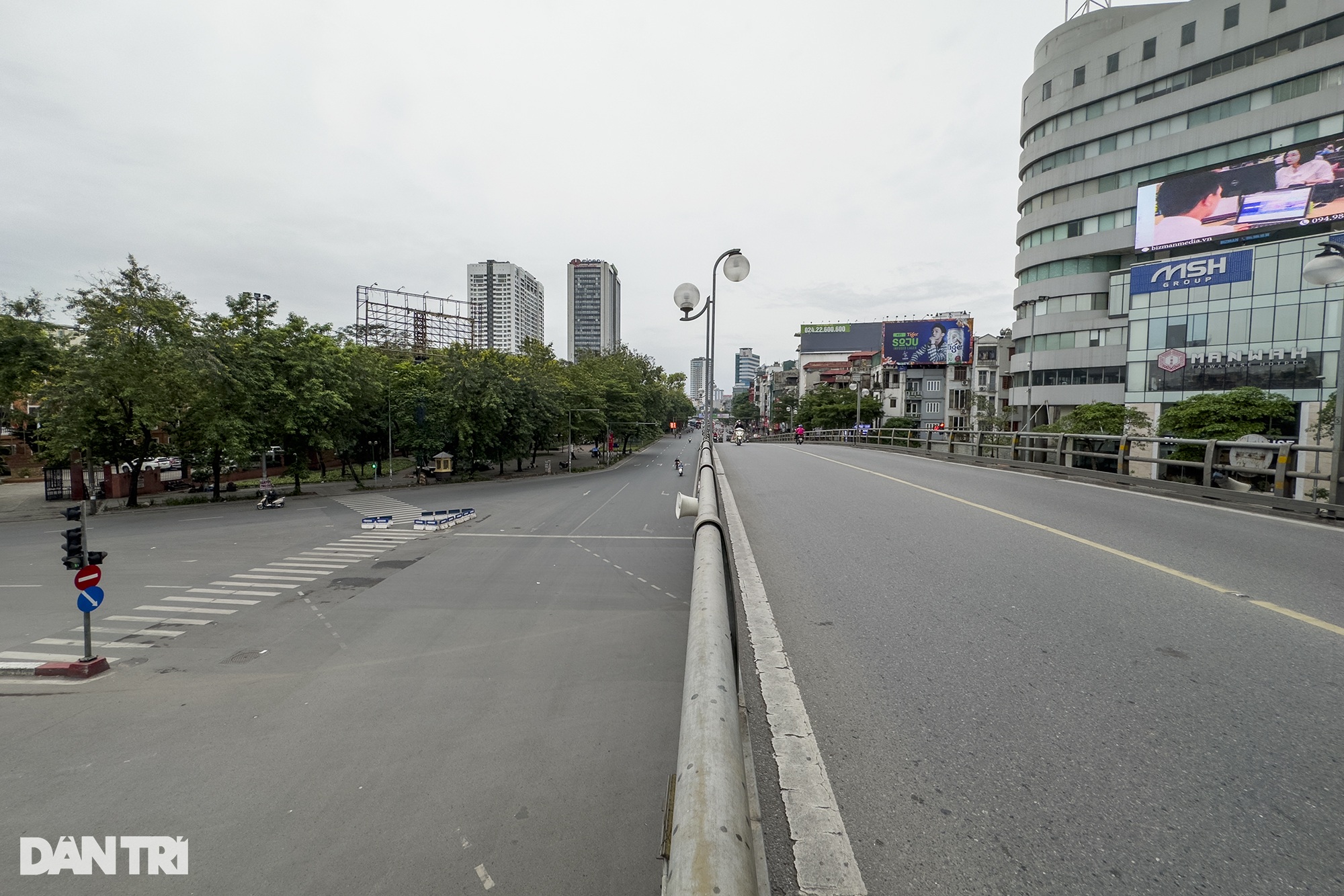 Hà Nội nhịp sống chậm lại trong ngày đầu kỳ nghỉ lễ - 10 Hà Nội nhịp sống chậm lại trong ngày đầu kỳ nghỉ lễ - 10