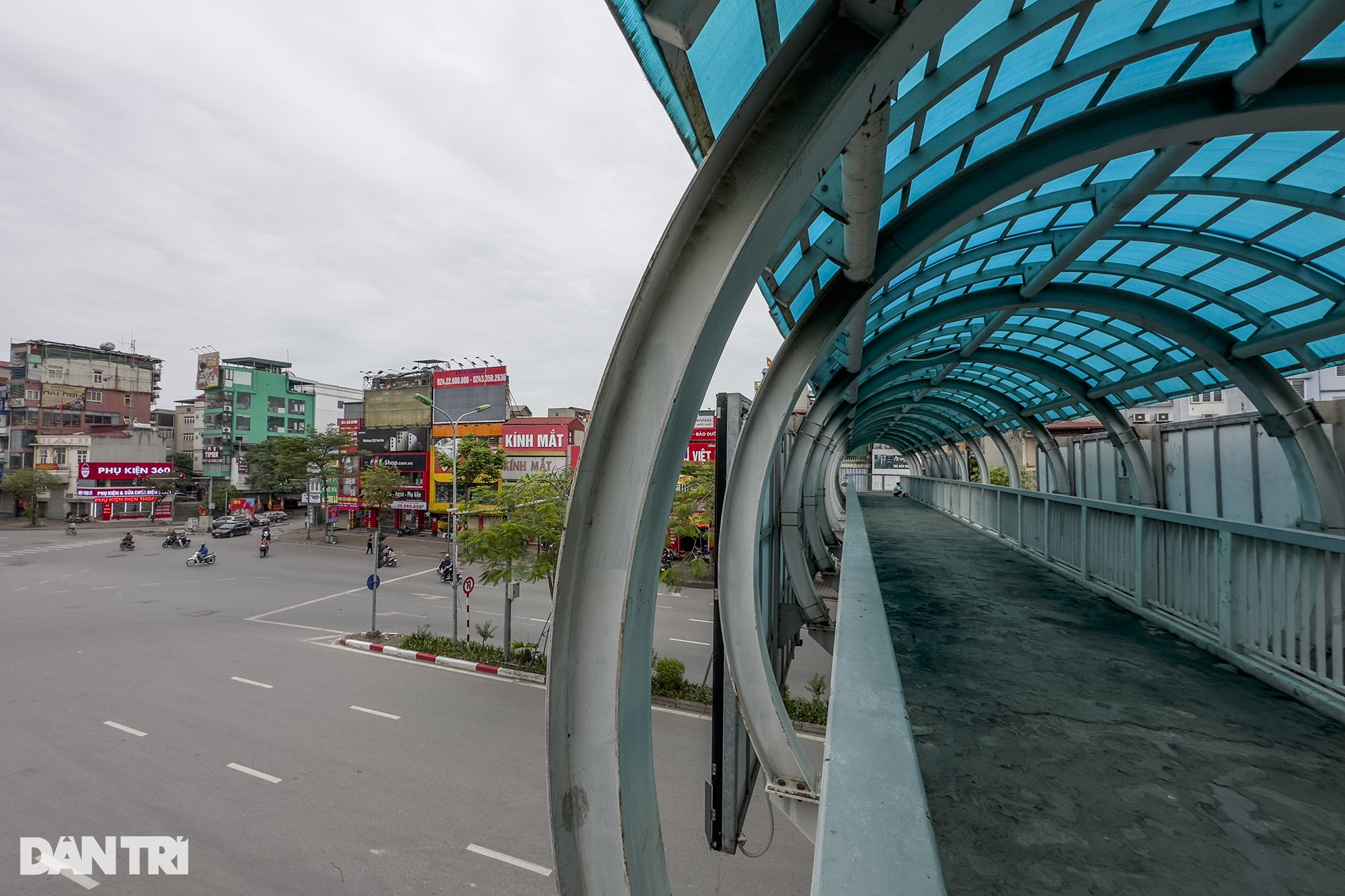 Hà Nội nhịp sống chậm lại trong ngày đầu kỳ nghỉ lễ - 8 Hà Nội nhịp sống chậm lại trong ngày đầu kỳ nghỉ lễ - 8