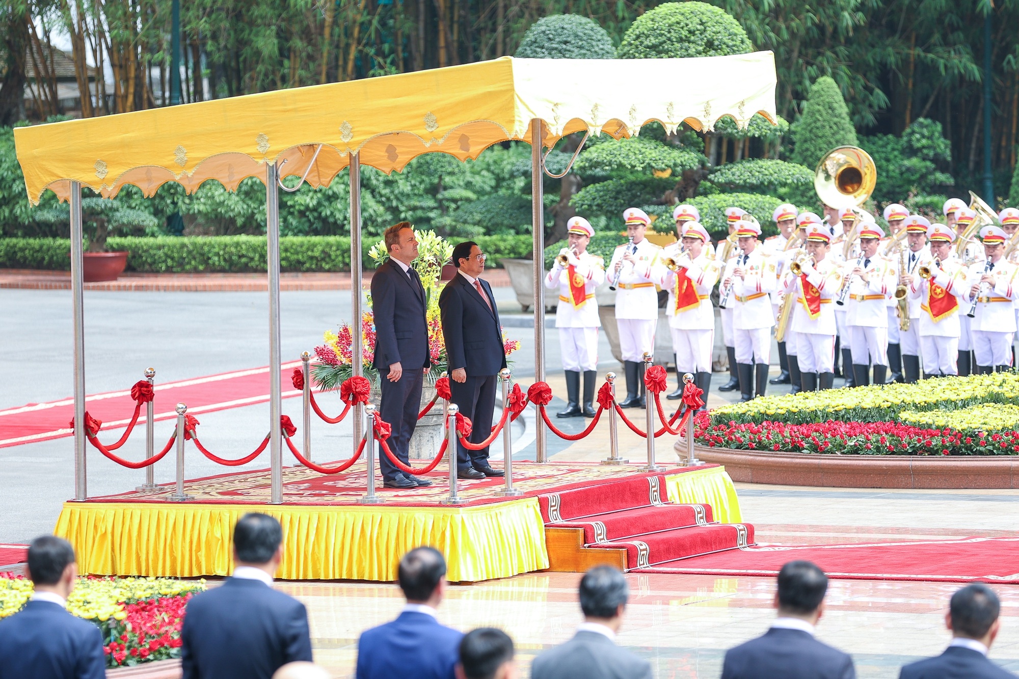 Thủ tướng Phạm Minh Chính chủ trì Lễ đón chính thức Thủ tướng Luxembourg - 3