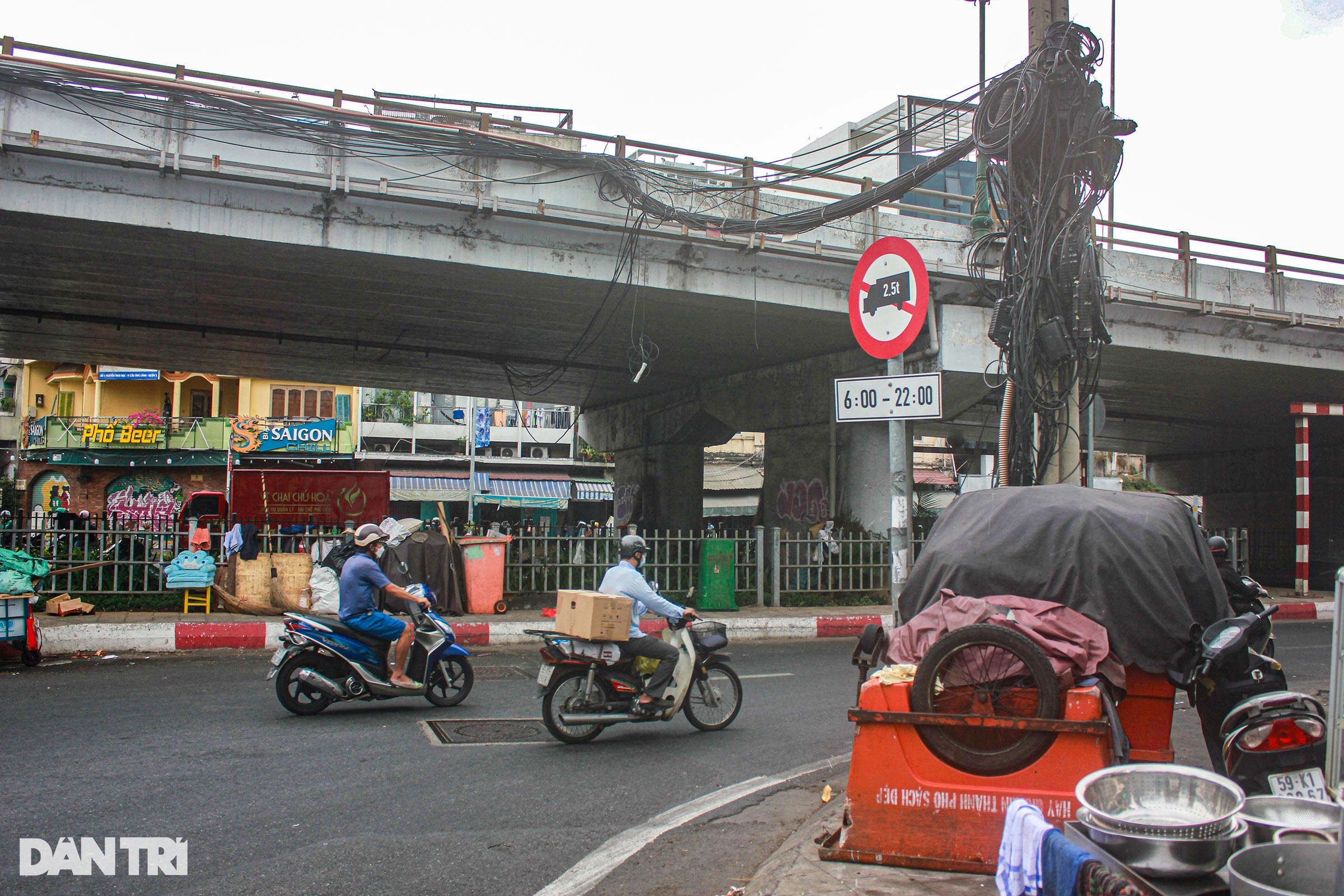 Những cây cầu đen ở TPHCM - 8