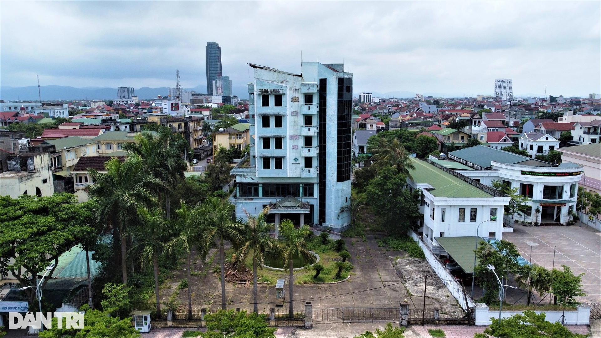 Hàng loạt trụ sở, nhà khách bỏ hoang tại các vị trí đất vàng ở Hà Tĩnh - 6