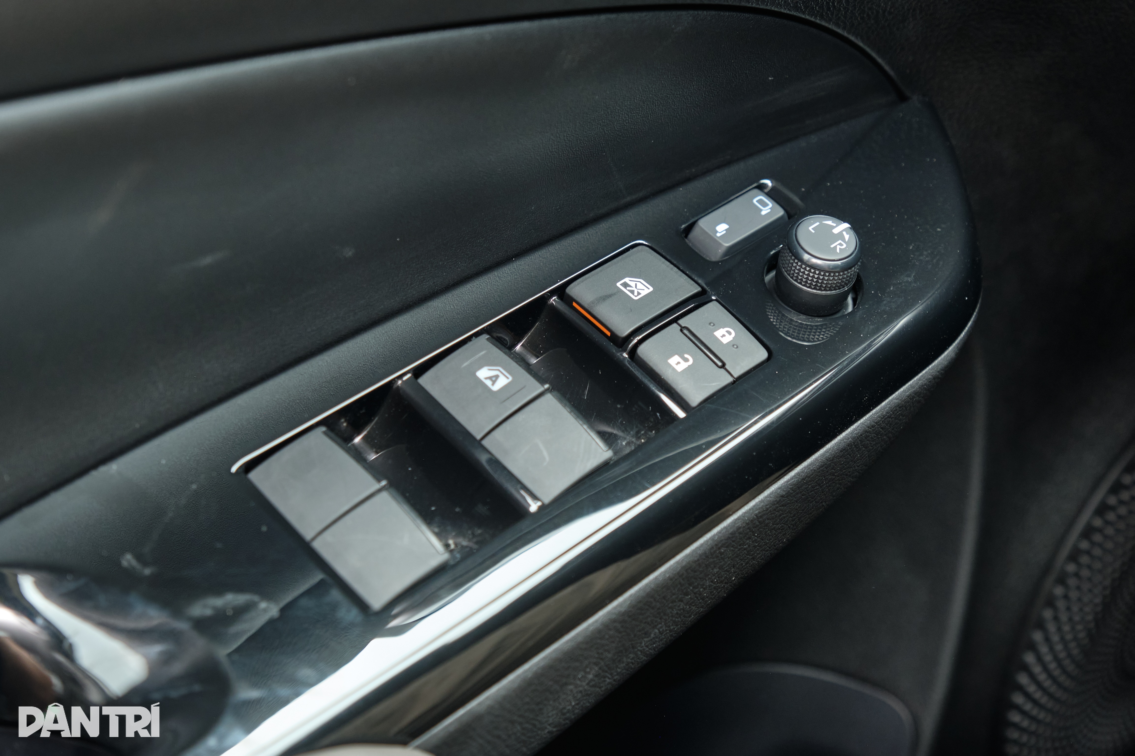 View - Cận cảnh Toyota Vios 2023: Liệu có đủ sức duy trì ngôi "vua doanh số"? | Báo Dân trí