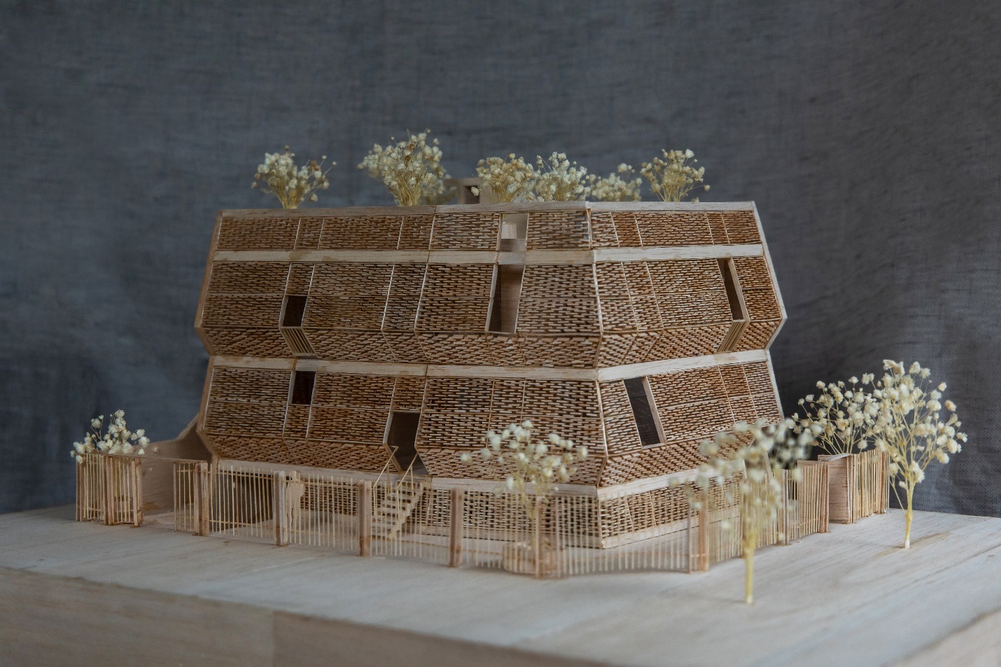 View - Nhà tổ ngói độc lạ ở Hà Nam: Dùng 22.000 viên ngói xây gần 2 năm mới xong | Báo Dân trí