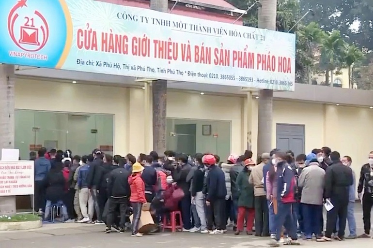 Phát hiện gần 200 bưu phẩm, bưu kiện có chứa pháo - 1