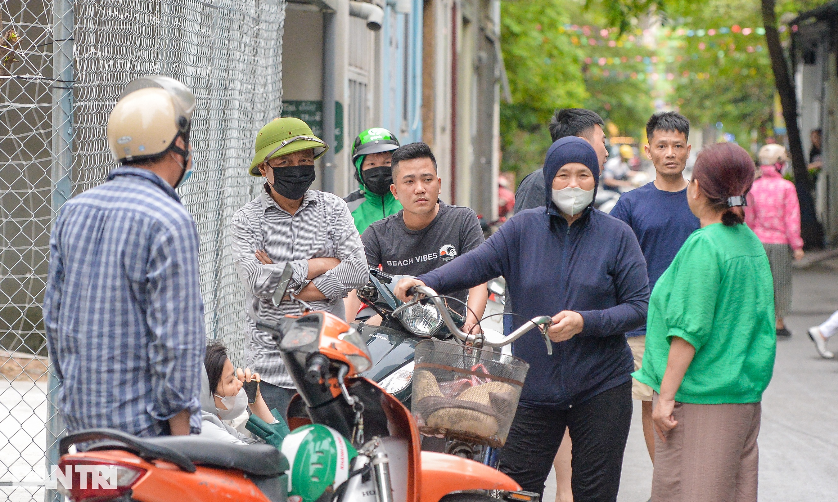 Hiện trường vụ hỏa hoạn ở Hà Nội khiến 4 bà cháu tử vong - 4 Hiện trường vụ hỏa hoạn ở Hà Nội khiến 4 bà cháu tử vong - 4