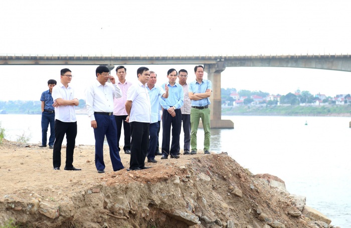 Sạt lở bờ sông Đà uy hiếp cuộc sống của 150 hộ dân ở Phú Thọ - 1