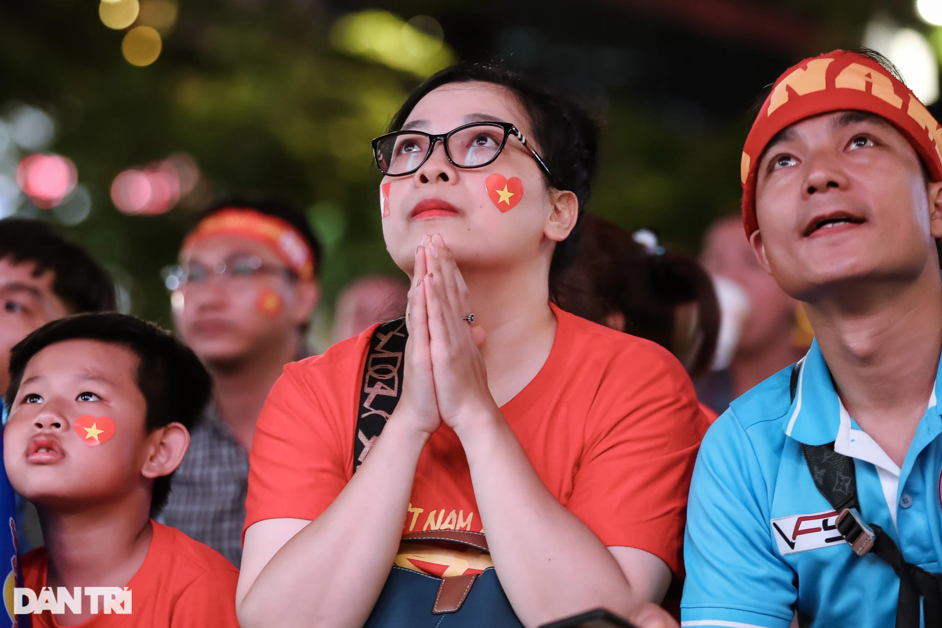 Die Menschen in Ho-Chi-Minh-Stadt brachen in Tränen aus, als die vietnamesische Frauenmannschaft die Goldmedaille bei den SEA Games gewann (10).