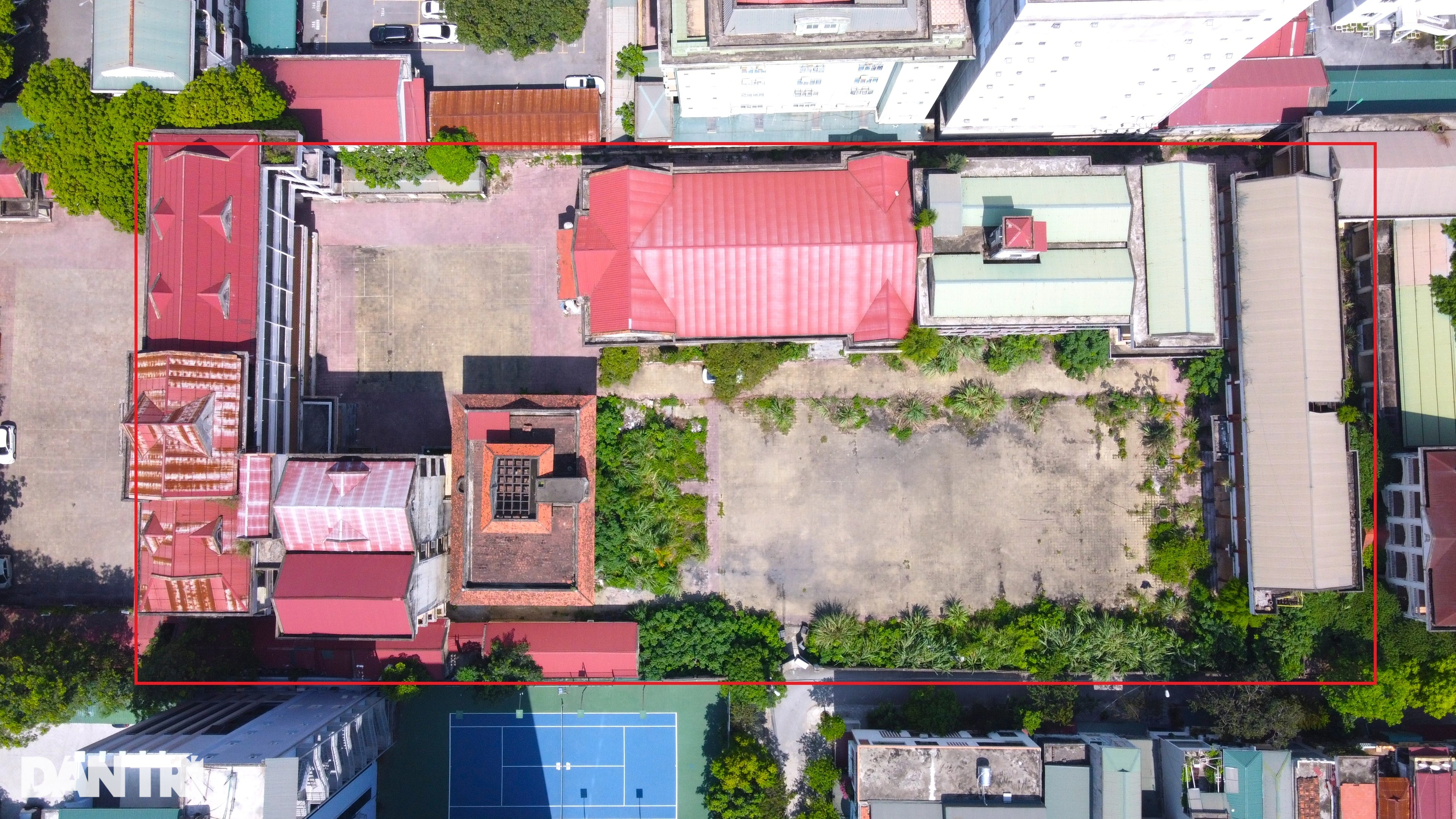 Hàng loạt trụ sở cũ bỏ hoang trên đại lộ đẹp nhất Thanh Hóa - 7