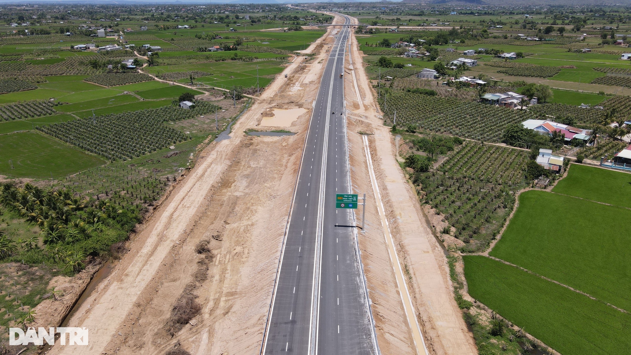 Cao tốc Vĩnh Hảo - Phan Thiết tiếp tục thi công dù đã hoạt động - 2 Cao tốc Vĩnh Hảo - Phan Thiết tiếp tục thi công dù đã hoạt động - 2
