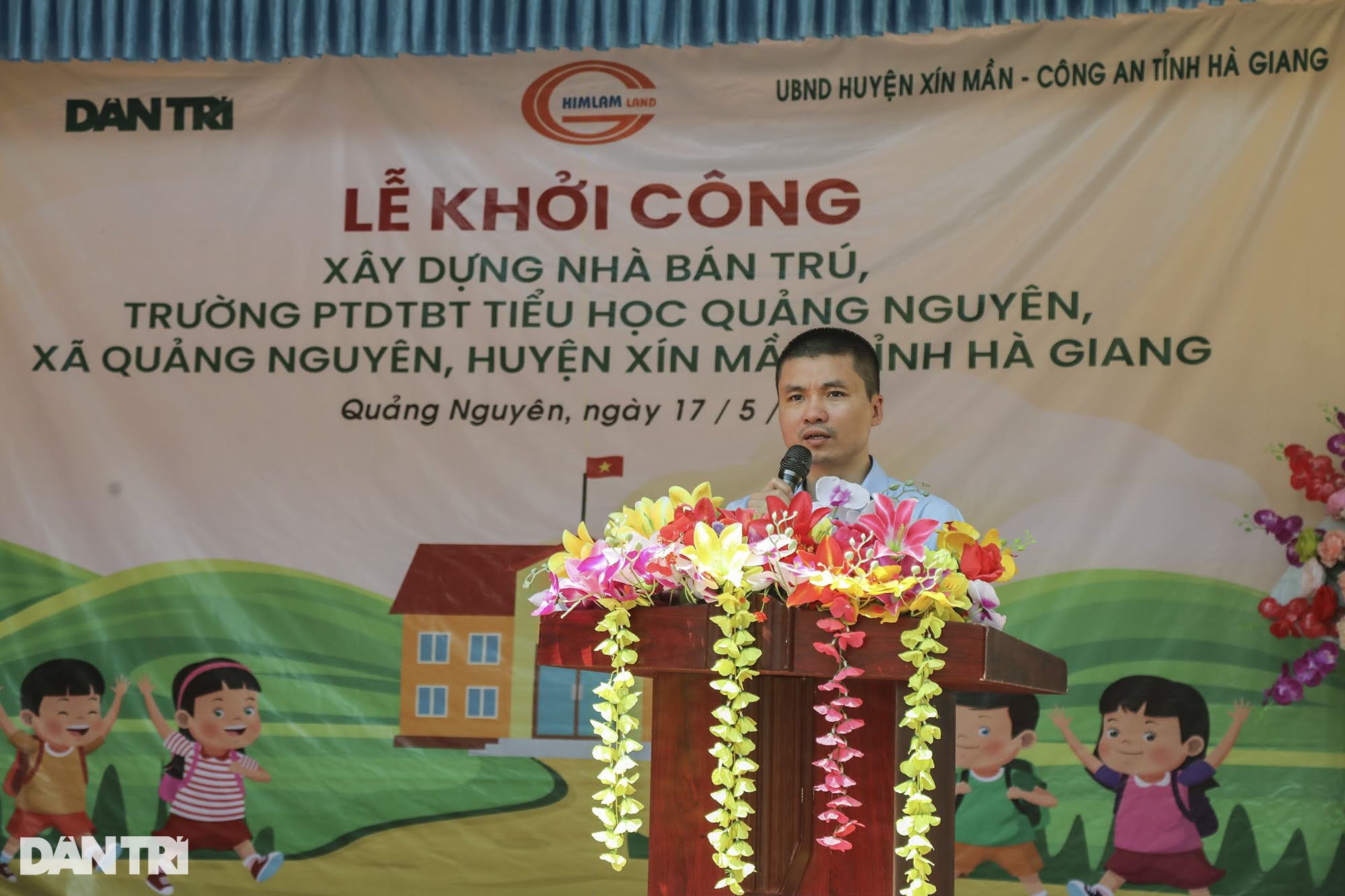 Khởi công nhà bán trú tại nơi học sinh ở nhà tôn nóng như lò bánh mì - 3