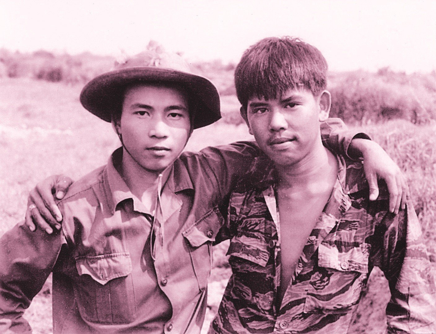 Nghệ sĩ nhiếp ảnh, nhà báo Chu Chí Thành và chuyện về Hai người lính - 2
