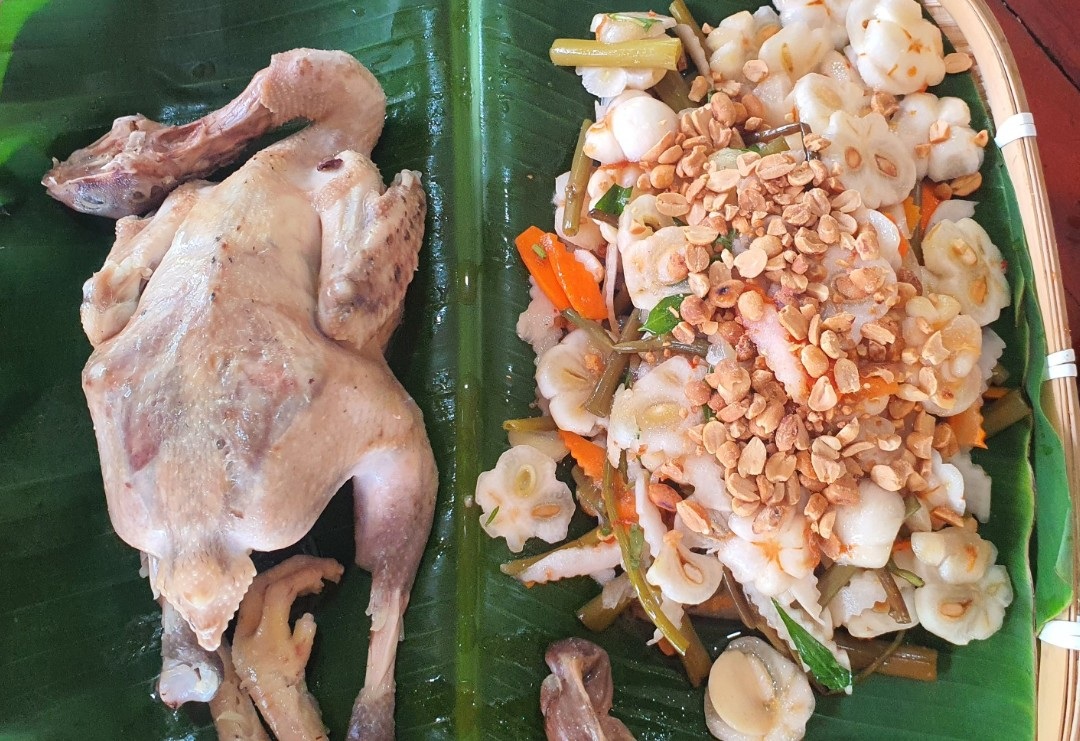 Tranh cãi món bún đậu ăn kèm… măng cụt xanh - 2