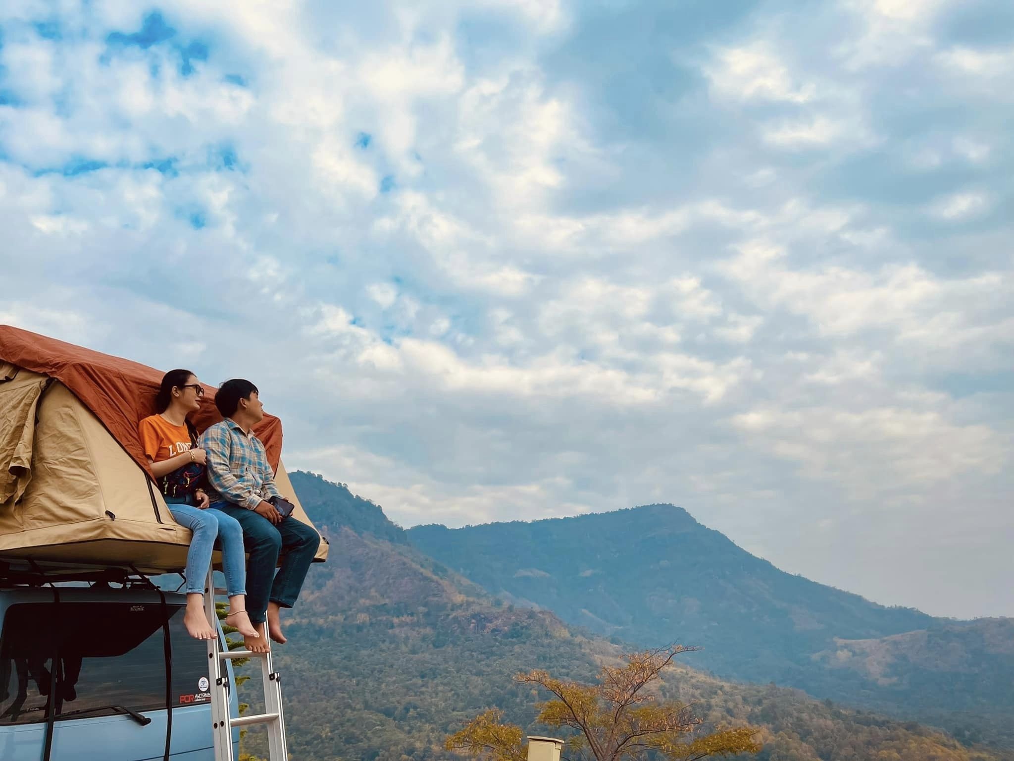 View - Vợ chồng Việt chi 130 triệu đồng, mang xe máy sang Thái Lan phượt một tháng | Báo Dân trí