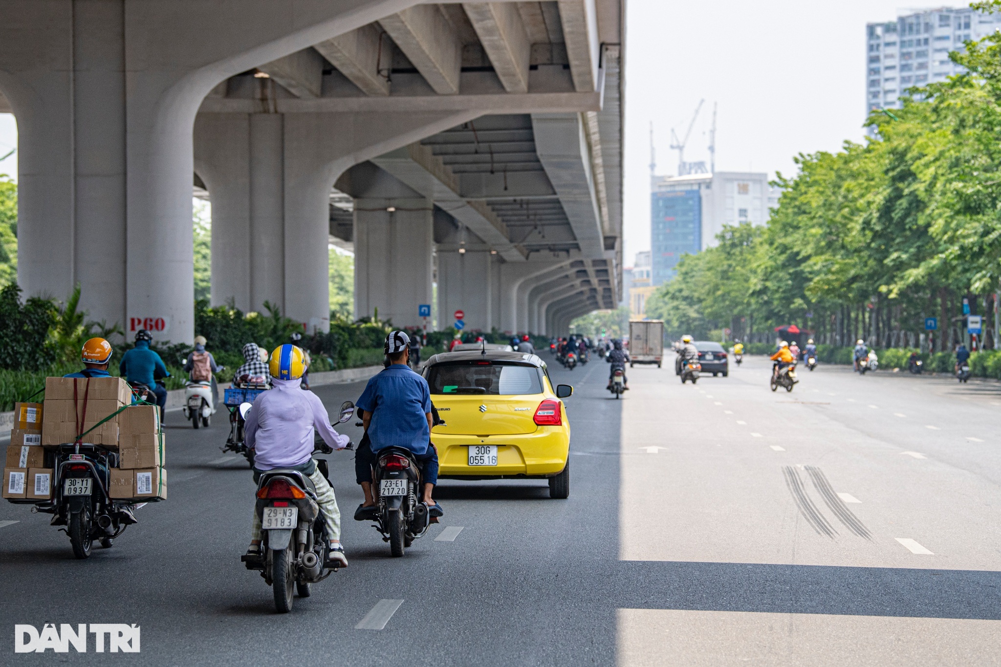 Điểm danh những cung đường có mái che dưới cái nắng hơn 40 độ C ở Hà Nội - 9