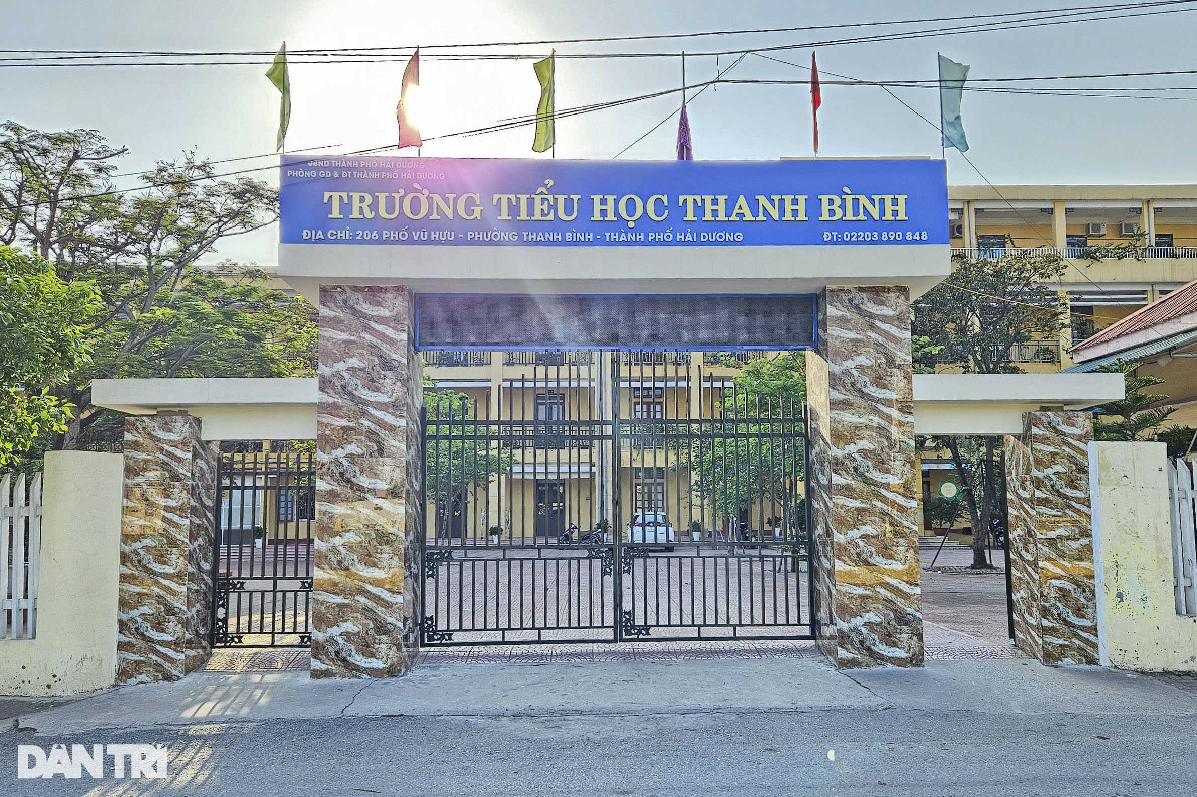 Điều tra vụ học sinh lớp 4 tử vong sau khi biểu diễn văn nghệ ở trường - 1 Điều tra vụ học sinh lớp 4 tử vong sau khi biểu diễn văn nghệ ở trường - 1