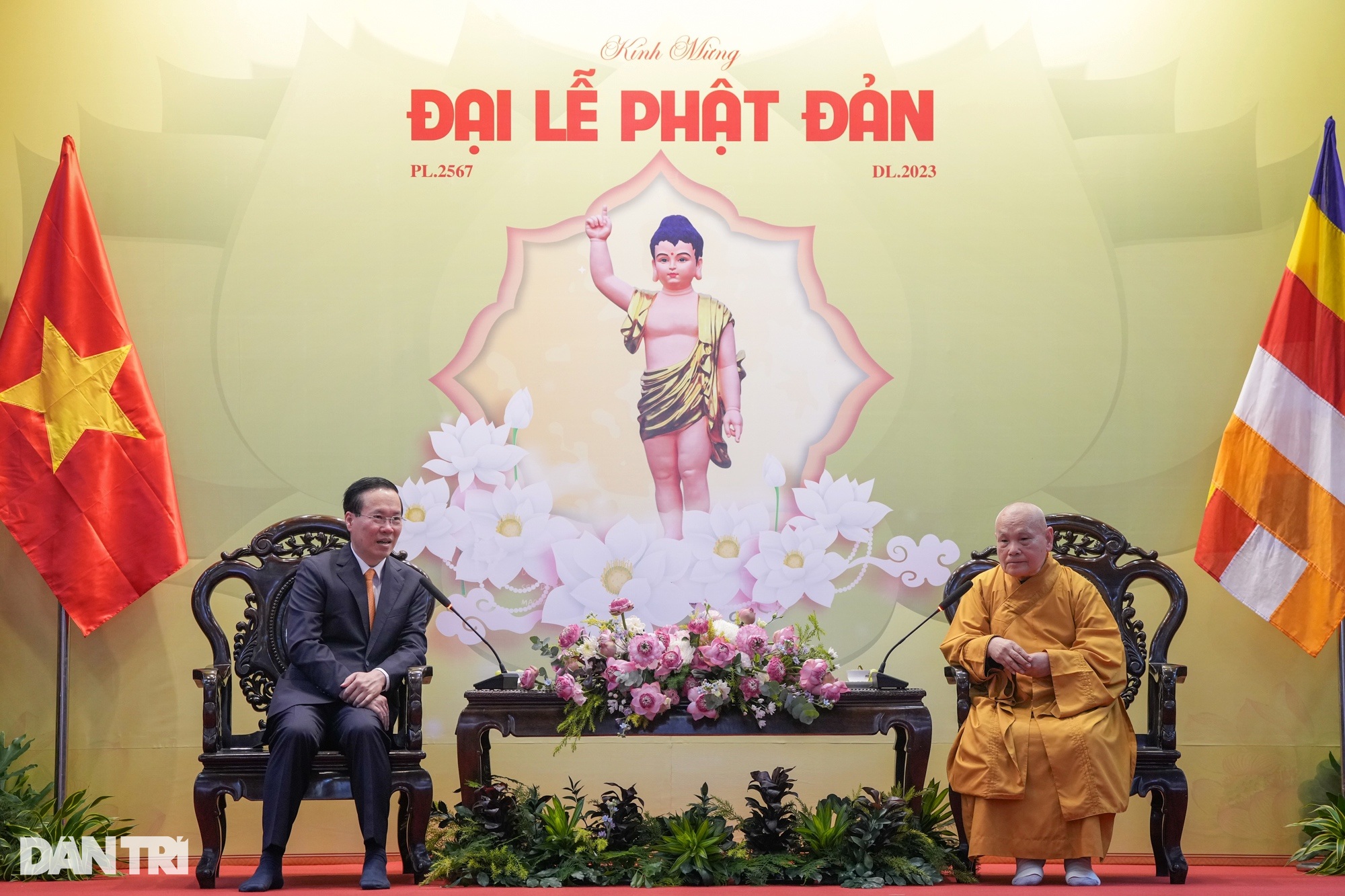 Chủ tịch nước: Tinh thần hộ quốc an dân của Phật Giáo ngày càng sáng ngời - 10 Chủ tịch nước: Tinh thần hộ quốc an dân của Phật Giáo ngày càng sáng ngời - 10