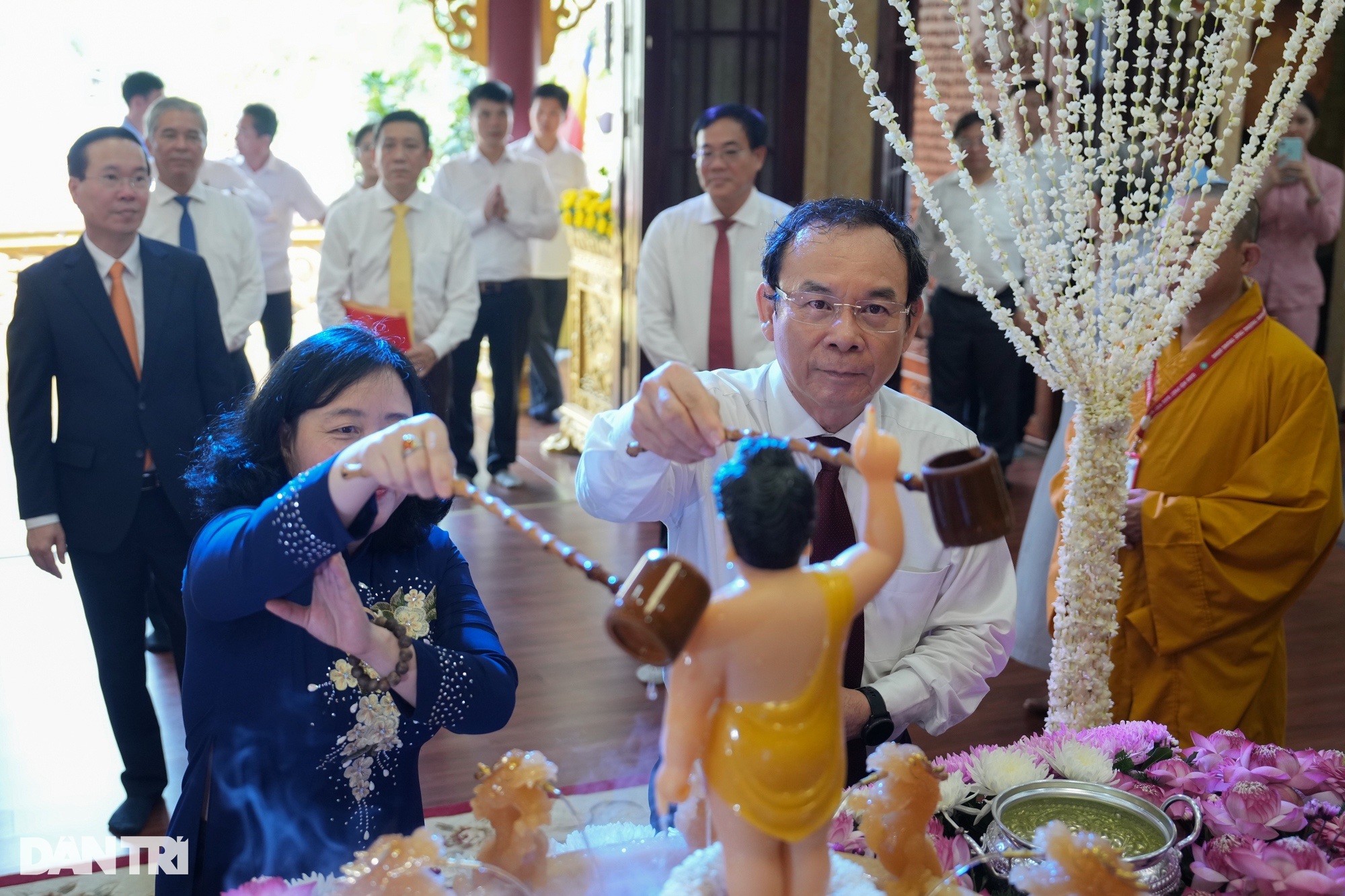 Chủ tịch nước: Tinh thần hộ quốc an dân của Phật Giáo ngày càng sáng ngời - 12 Chủ tịch nước: Tinh thần hộ quốc an dân của Phật Giáo ngày càng sáng ngời - 12