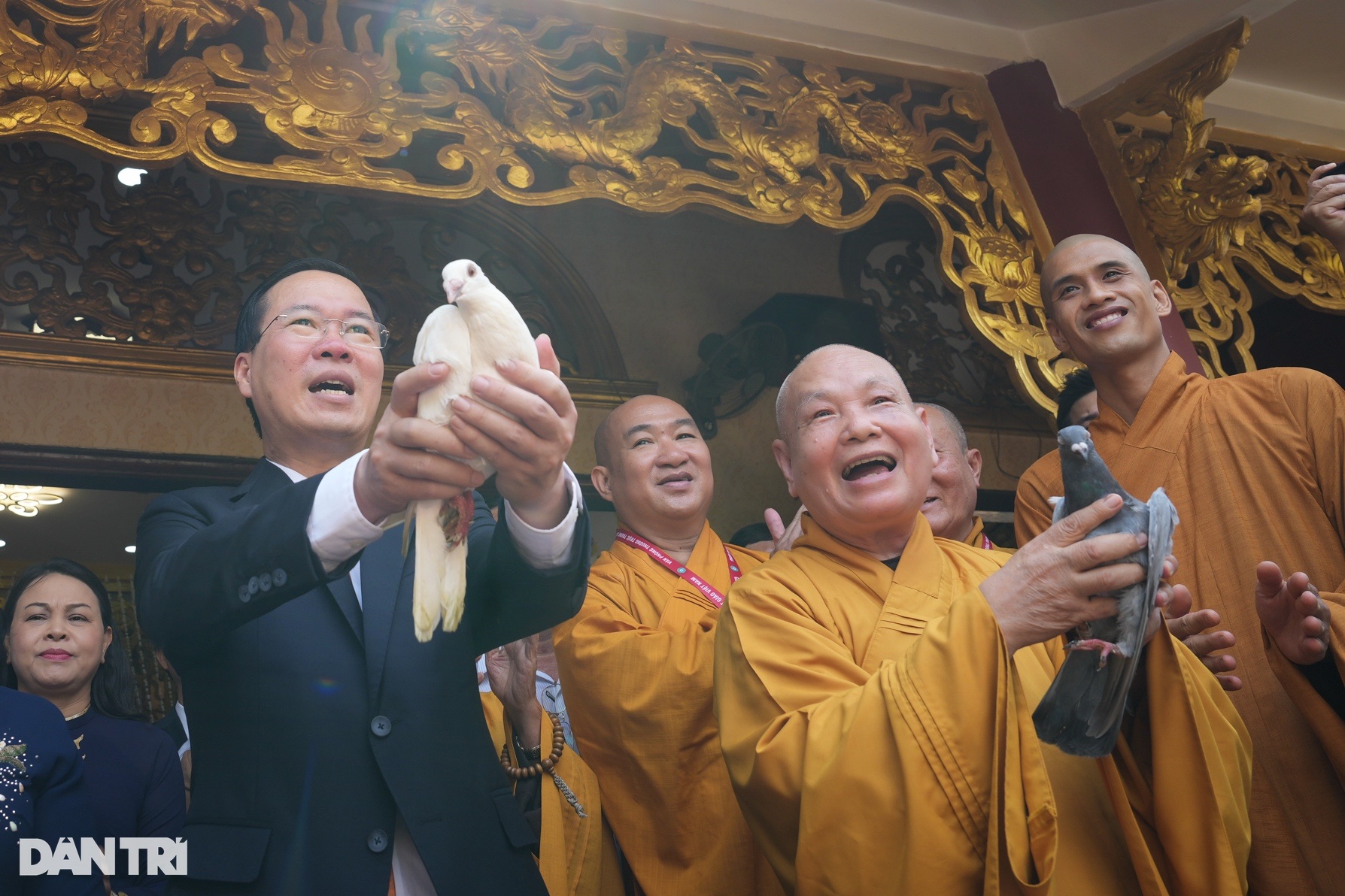 Chủ tịch nước: Tinh thần hộ quốc an dân của Phật Giáo ngày càng sáng ngời - 13 Chủ tịch nước: Tinh thần hộ quốc an dân của Phật Giáo ngày càng sáng ngời - 13