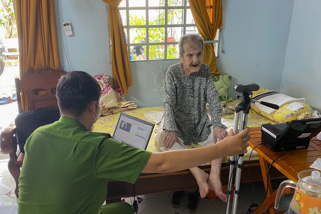 Người cao tuổi, khuyết tật ở TP Thủ Đức được làm CCCD tại nhà - 4